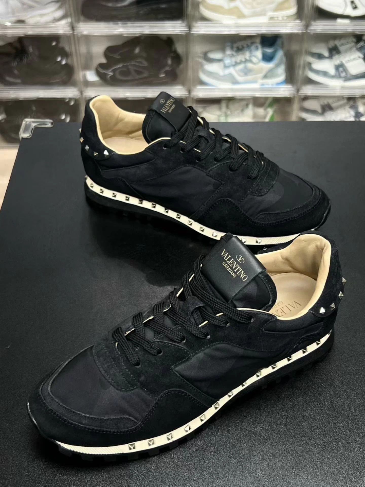 Valentino Valentino Rivet Sneakers 41 Excellent Condition Size US 8 / EU 41 - 1 Thumbnail