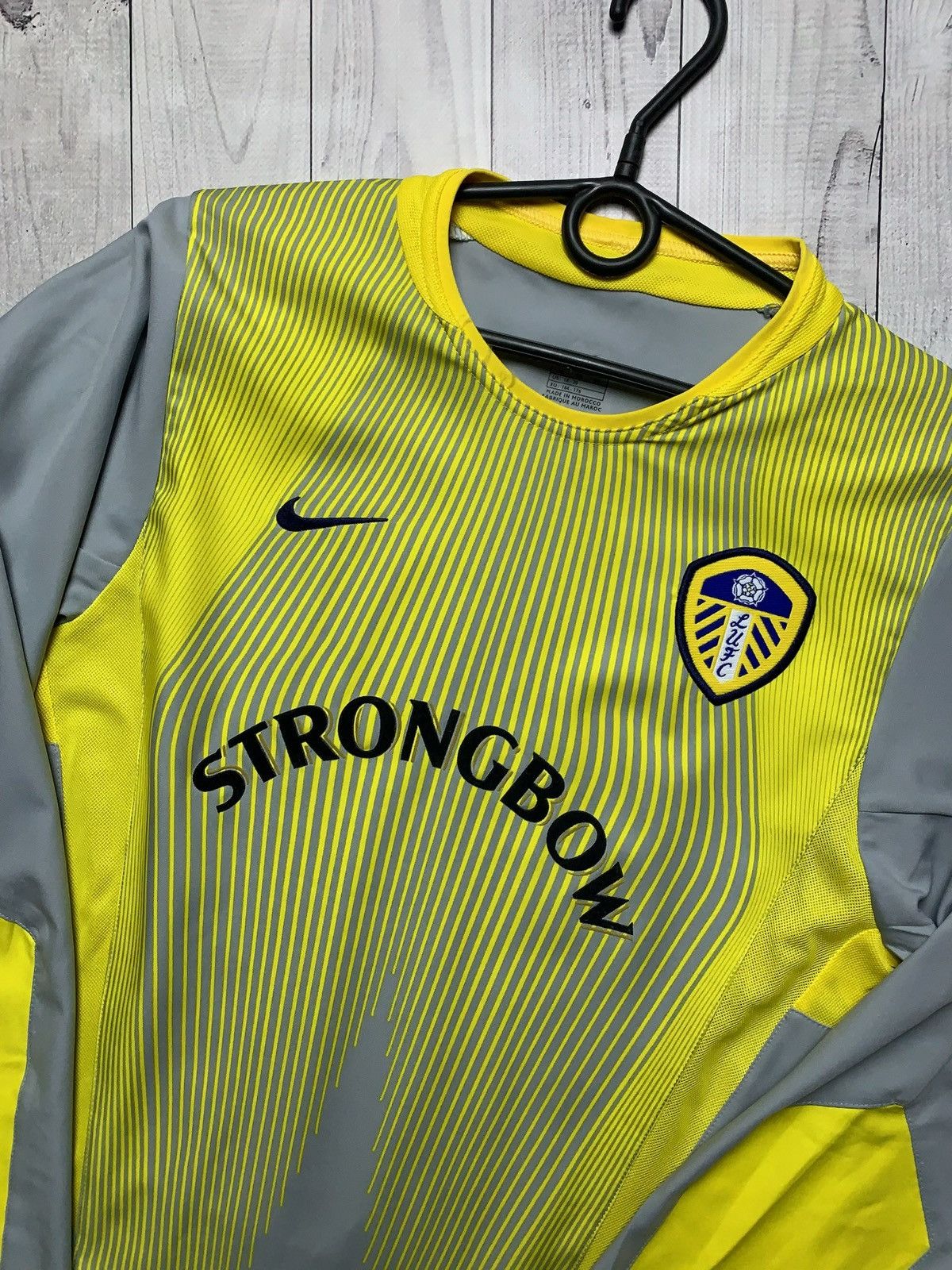 Nike × Vintage Vintage Nike Leeds soccer jersey goalkeeper rare size Xs/S Size US S / EU 44-46 / 1 - 3 Thumbnail
