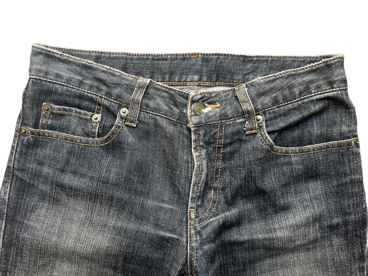 Uniqlo Uniqlo Black Low Rise Bootcut Flare Denim Jeans 30x29 Size 30" / US 8 / IT 44 - 6 Thumbnail