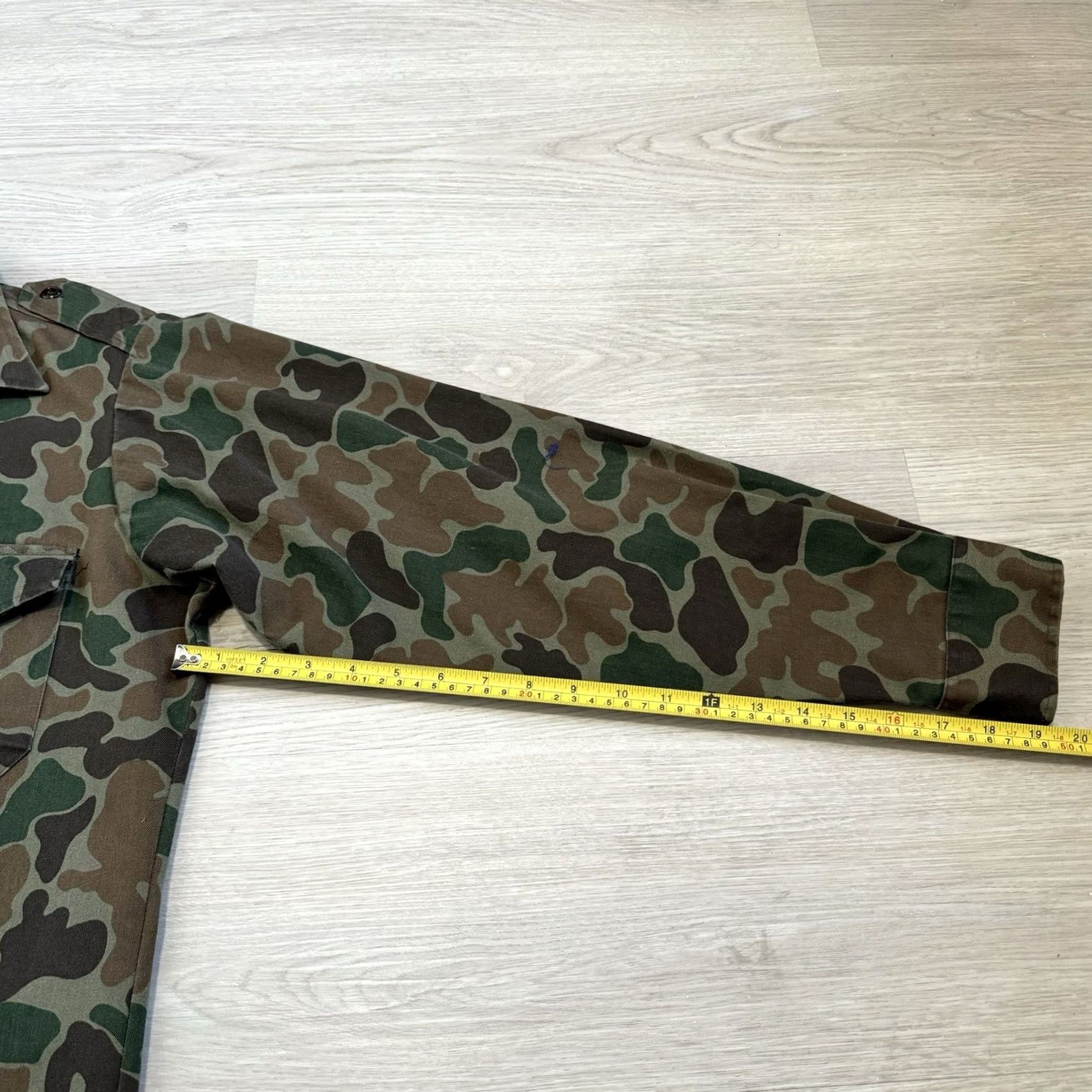 Vintage VINTAGE Woolrich Button-Up Shirt Shacket Green Camouflage Wool Flannel Wool Duck Frog Skin Pockets Size M Mens Size US M / EU 48-50 / 2 - 4 Thumbnail