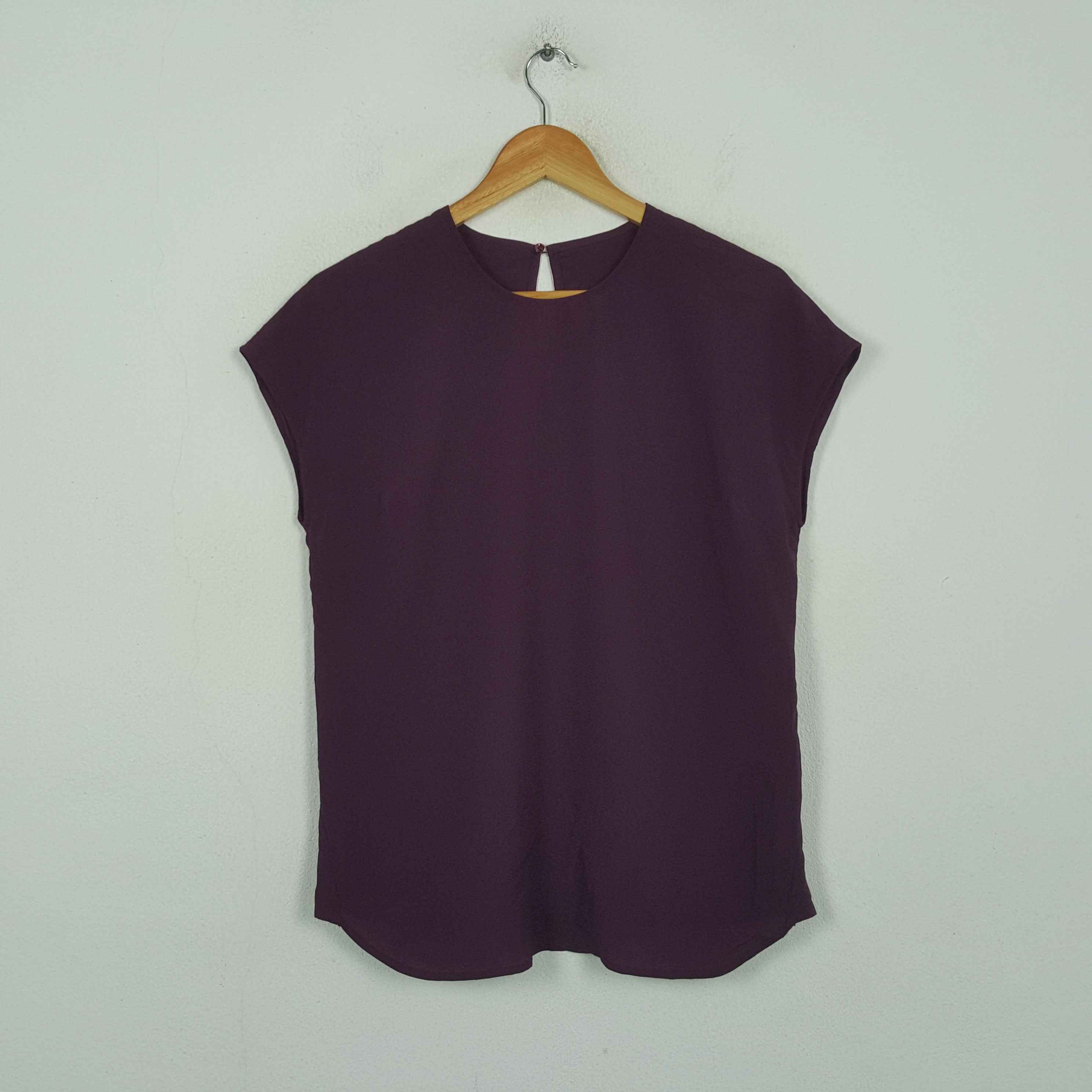 Maison Margiela Vintage Maison Margiela Italian Fashion Brand T-shirt RR14 Size M / US 6-8 / IT 42-44 - 1 Thumbnail