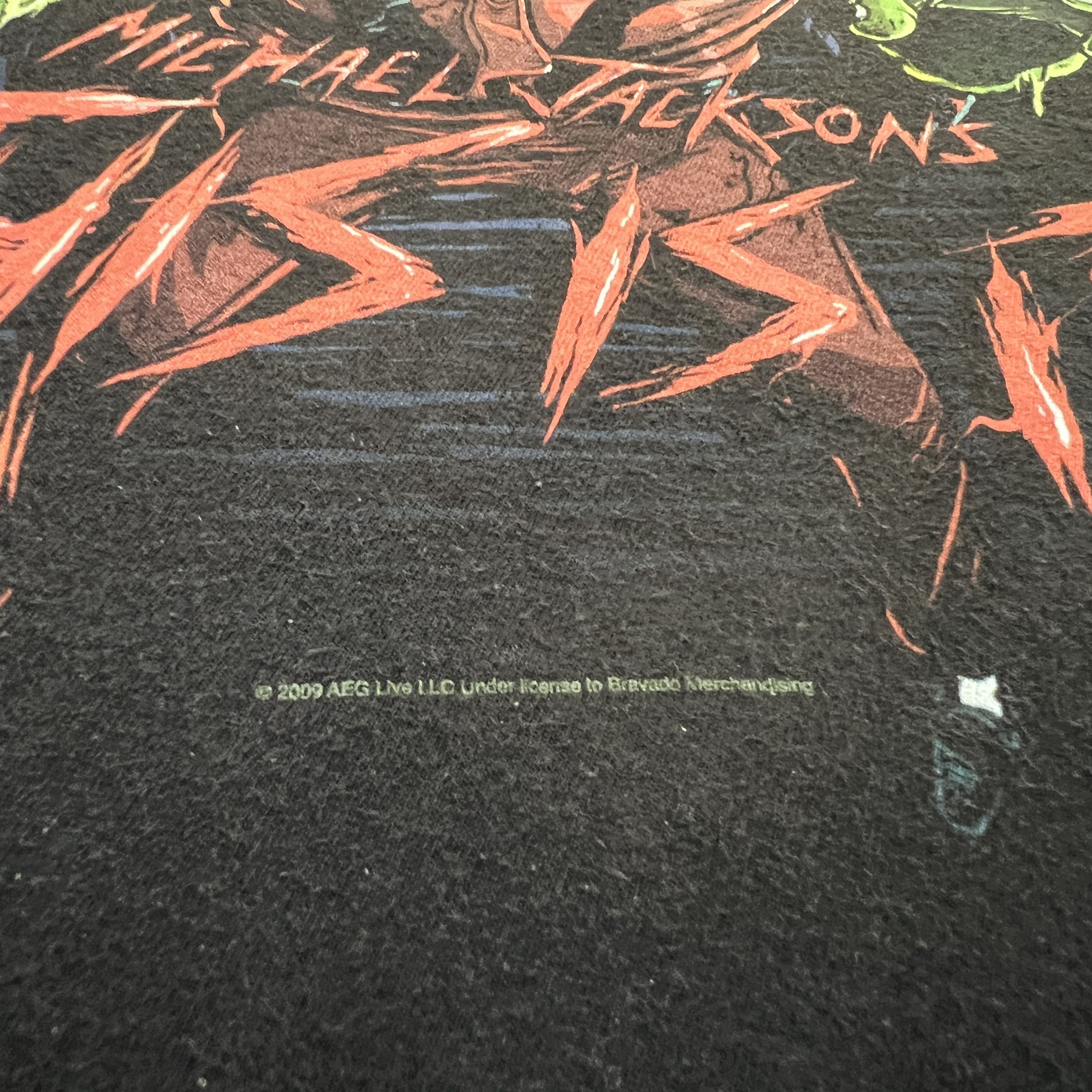 Expert Horror Vintage Y2K Michael Jackson This is it Thriller Tee 2XL Size US XXL / EU 58 / 5 - 7 Thumbnail