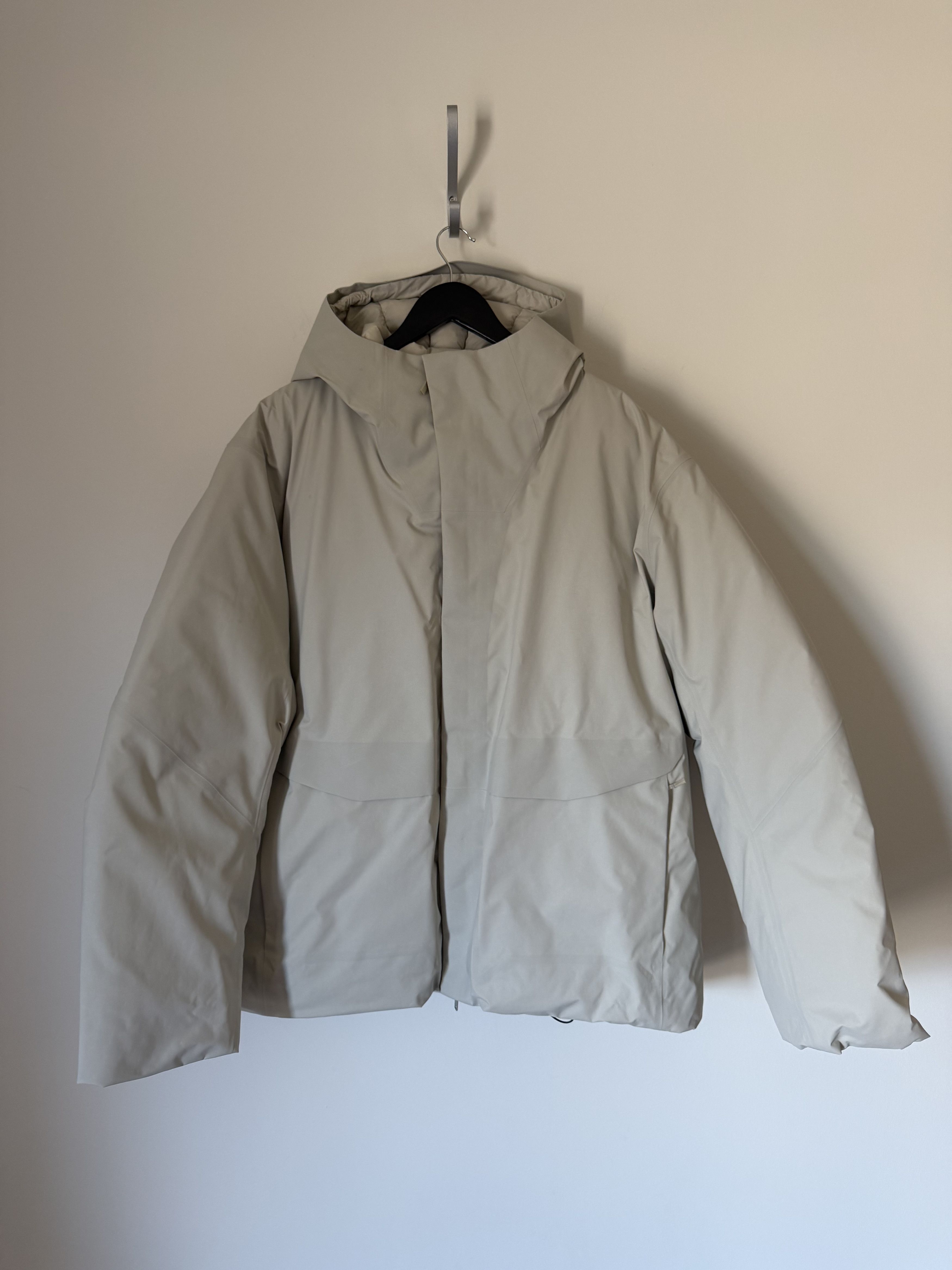 Arc'Teryx Veilance Sorin Down Jacket in Dark Cocoon White