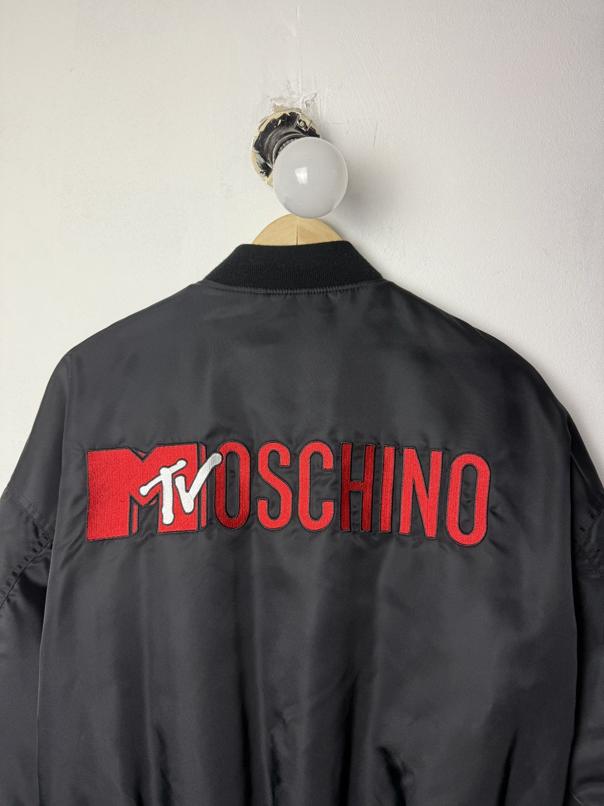 H&M × Moschino H&Moschino Asymmetrical Bomber Size S / US 4 / IT 40 - 4 Thumbnail