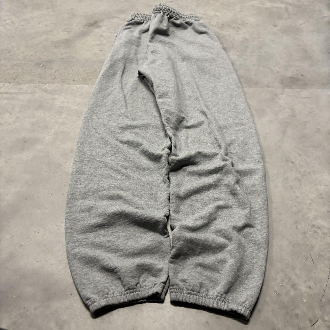Japanese Brand × Vintage Crazy Vintage Y2K/2000s Light Grey Essential Sweatpants! Size US 30 / EU 46 - 3 Thumbnail