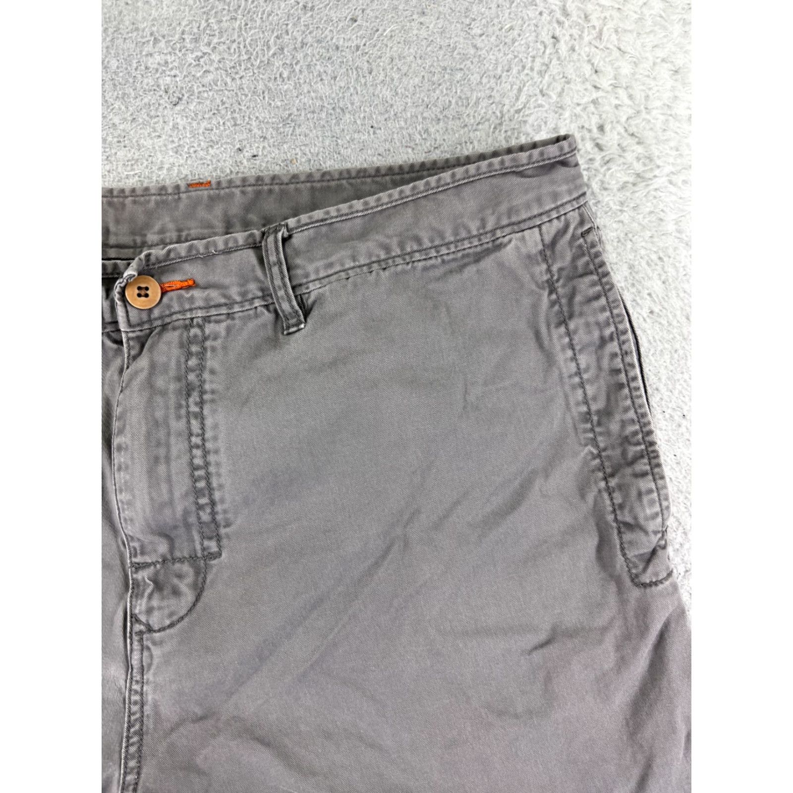 Tommy Bahama Tommy Bahama Shorts Men 40 Gray 100% Cotton Chino Beach Resort Vacation Size US 40 / EU 56 - 5 Thumbnail