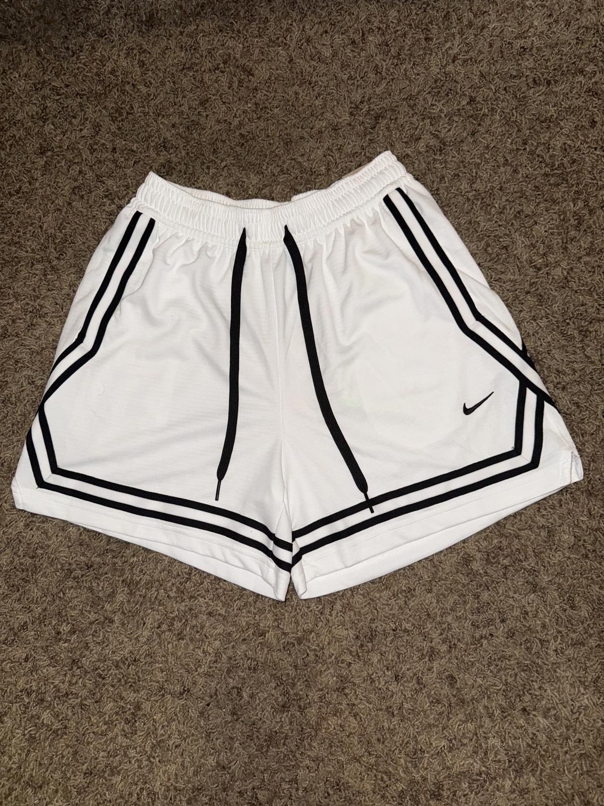 Nike Nike Crossover Women's Dri-FIT 5" Basketball Shorts Sample Size 28" / US 6 / IT 42 - 1 Thumbnail