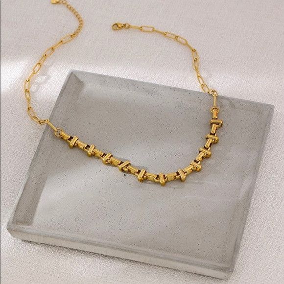 The Unbranded Brand Women Stylish Stainless Steel Short Necklace Size ONE SIZE - 3 Thumbnail