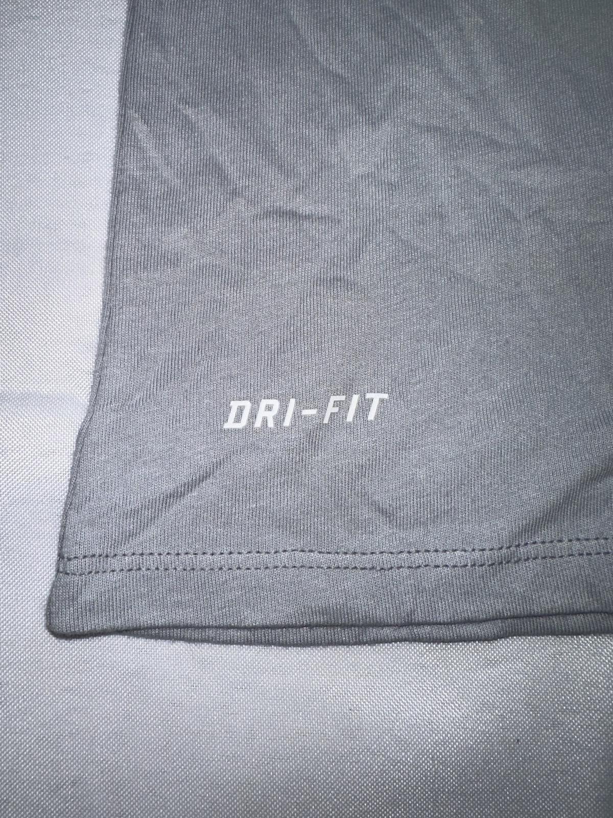 Nike Nike Men’s Dri-Fit Grey/Blue Striped Athletic Cut Crew Tank Top Size US L / EU 52-54 / 3 - 4 Thumbnail