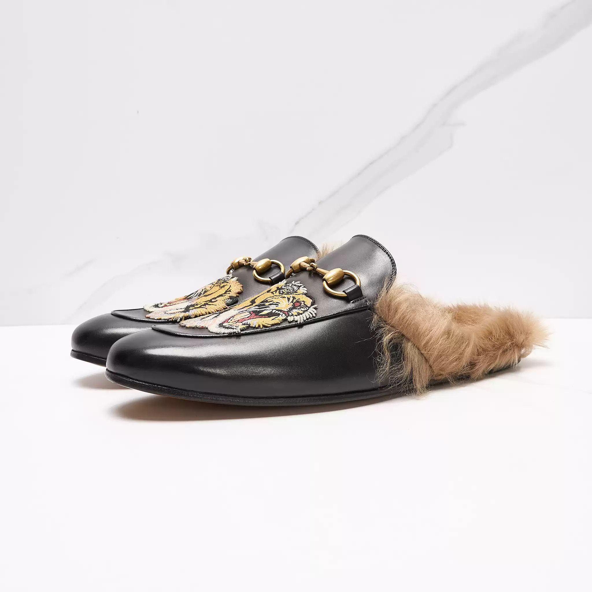 Gucci Gucci Men's Tiger Embroidery Fur Slippers Size US 7 / EU 40 - 1 Thumbnail