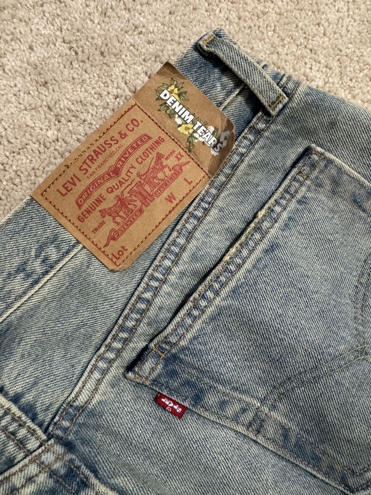 DENIM TEARS DENIM TEARS Dirty Wash Wreath 501 Light Wash Size US 36 / EU 52 - 3 Thumbnail