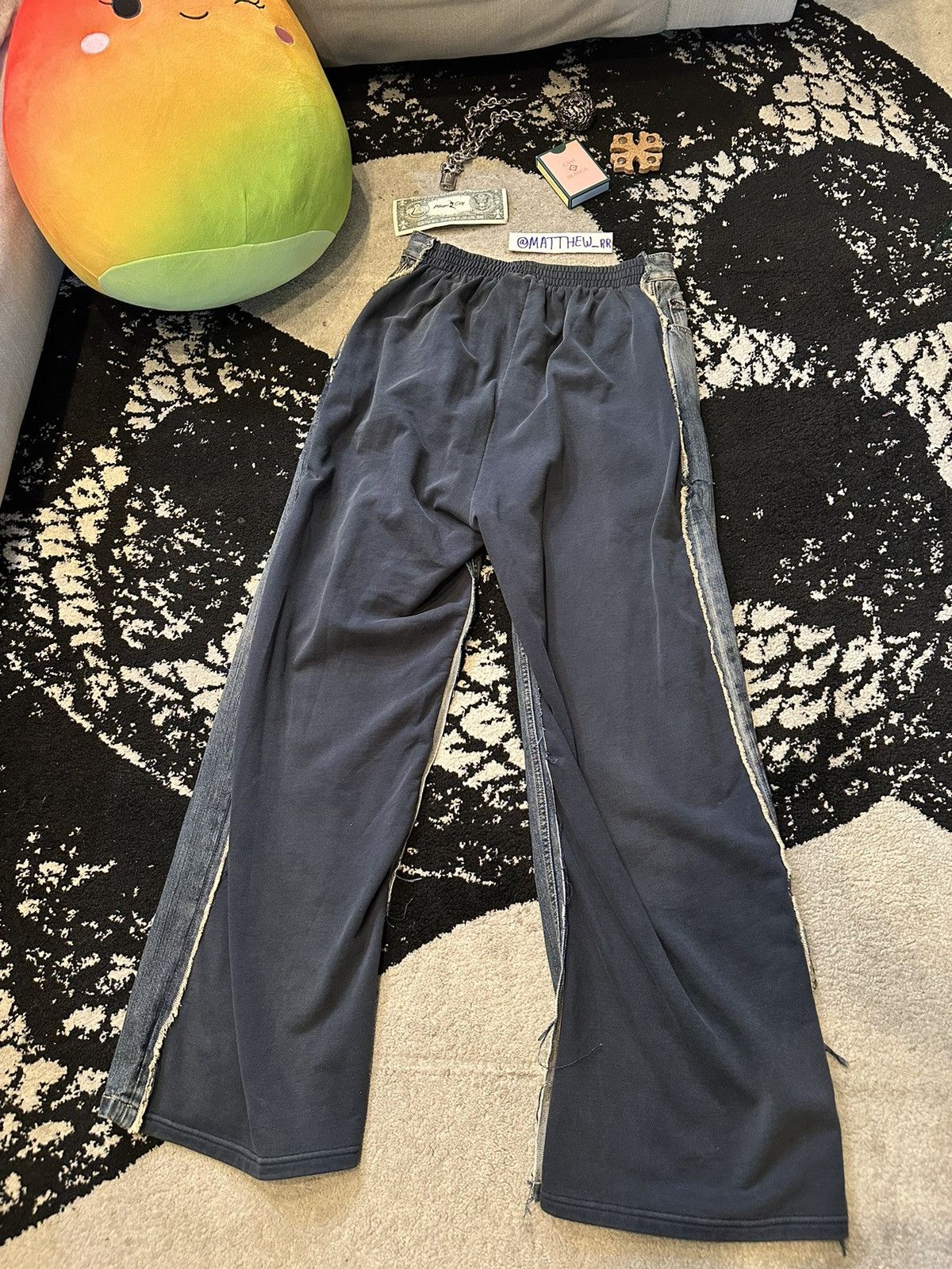 Balenciaga BALENCIAGA SS23 HYBRID DENIM NAVY SWEATPANTS Size US 32 / EU 48 - 7 Thumbnail