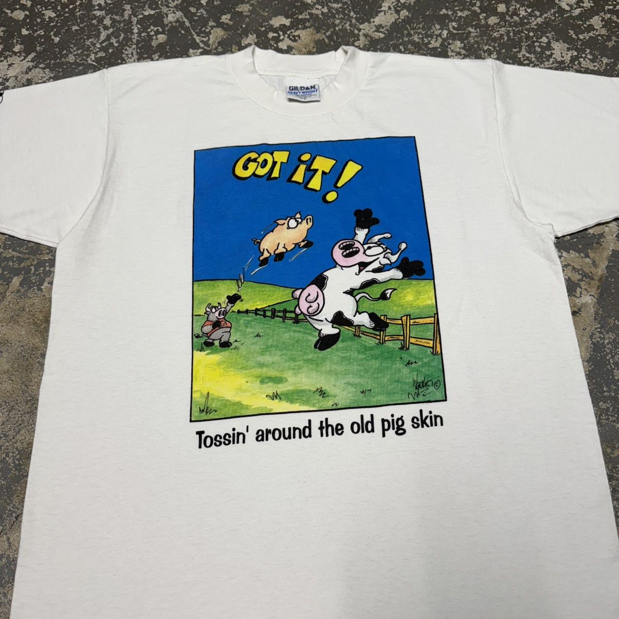 Vintage Vintage Tossin’ Around The Old Pig Skin Cow Funny Football T Size US L / EU 52-54 / 3 - 8 Thumbnail
