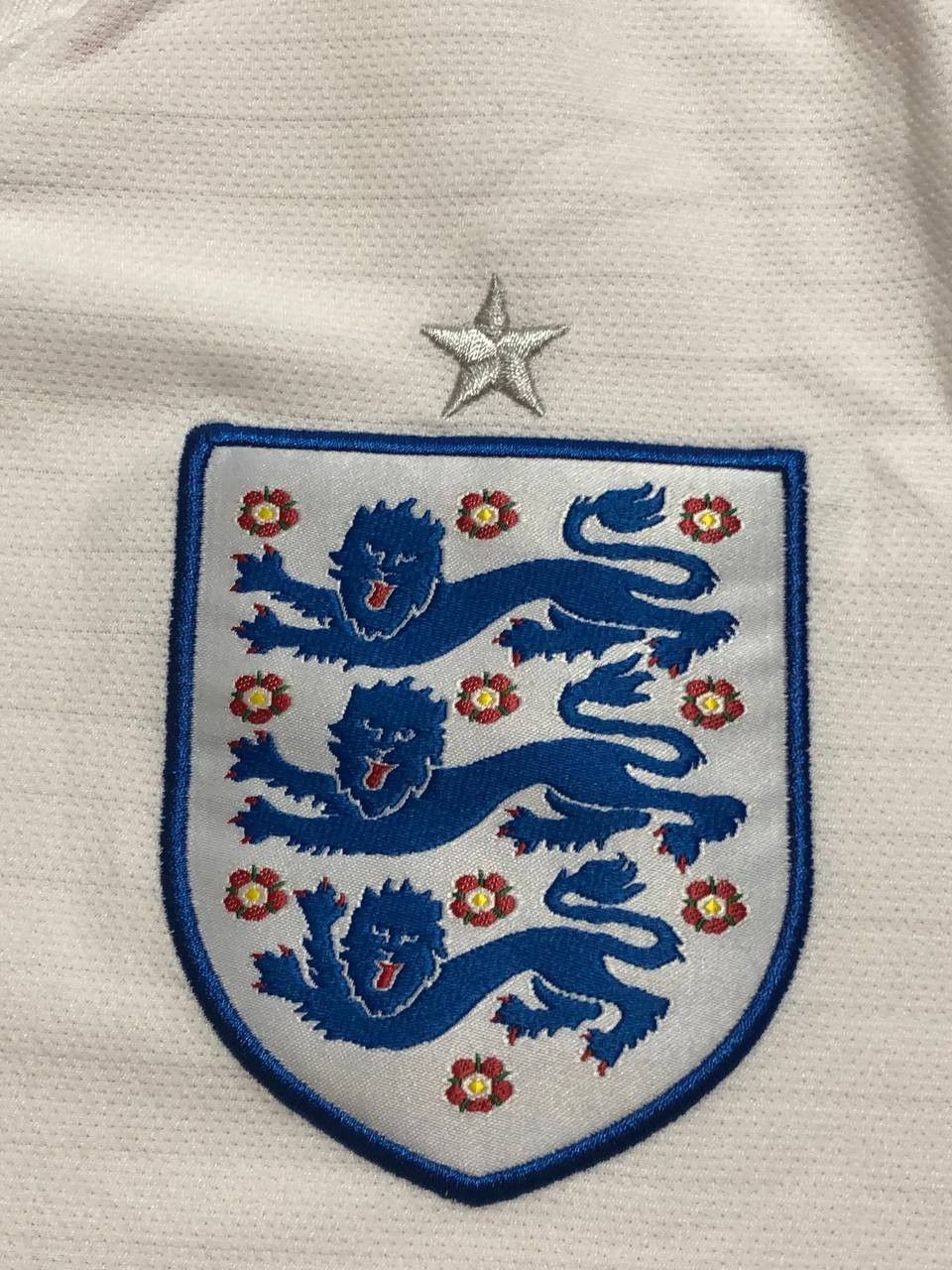 Nike Nike England Home Football Shirt Jersey 2018-2020 Size M Size US M / EU 48-50 / 2 - 7 Thumbnail