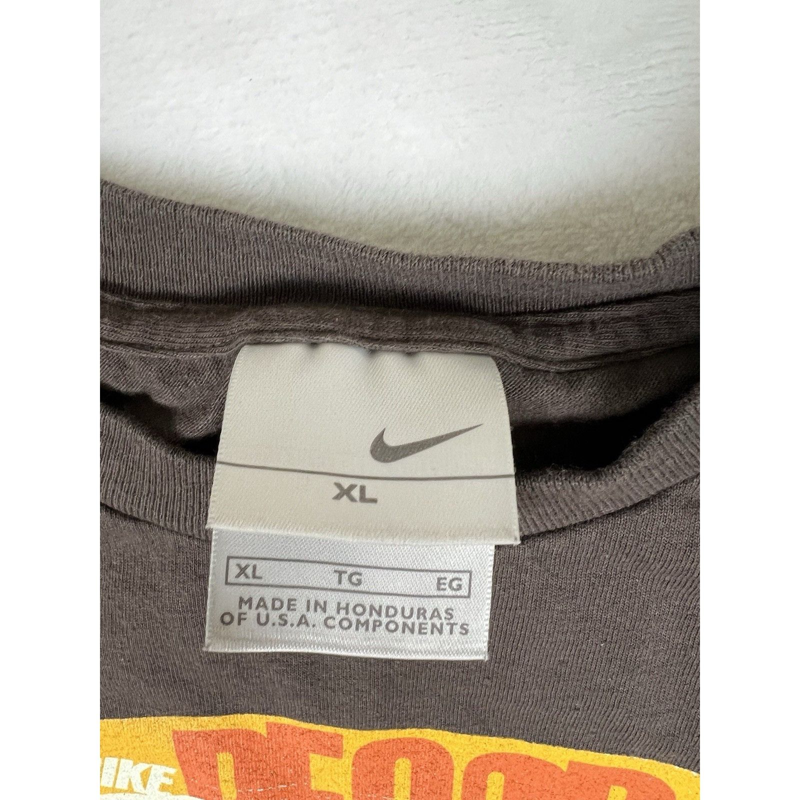 Nike Vintage Nike T-Shirt Record Breakers Shoes Y2K Silver Tag Si Size US XL / EU 56 / 4 - 5 Thumbnail