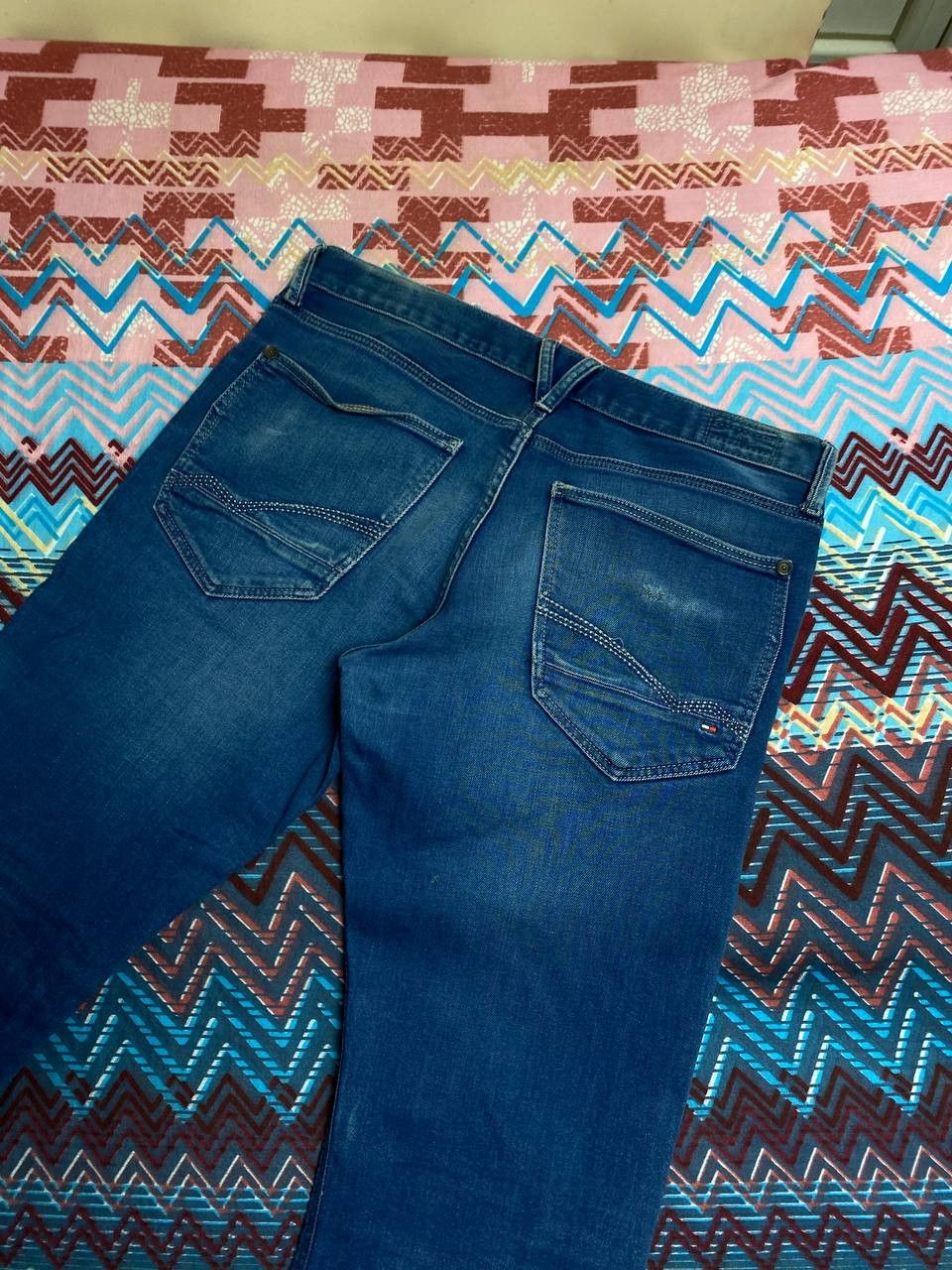 Tommy Hilfiger Tommy Hilfiger logo blue jeans vintage Y2K streetwear Size US 33 - 17 Thumbnail