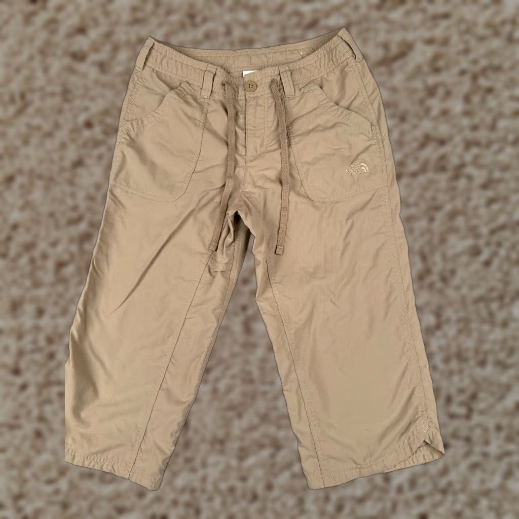 VINTAGE The North Face Women's Shorts Capri 4 Beige Cotton Activewear Hiking Camping 18in Inseam