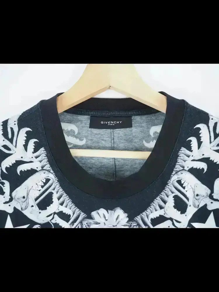 Givenchy Givenchy 12FW Tisci Holy Angle Tee Size US L / EU 52-54 / 3 - 4 Thumbnail