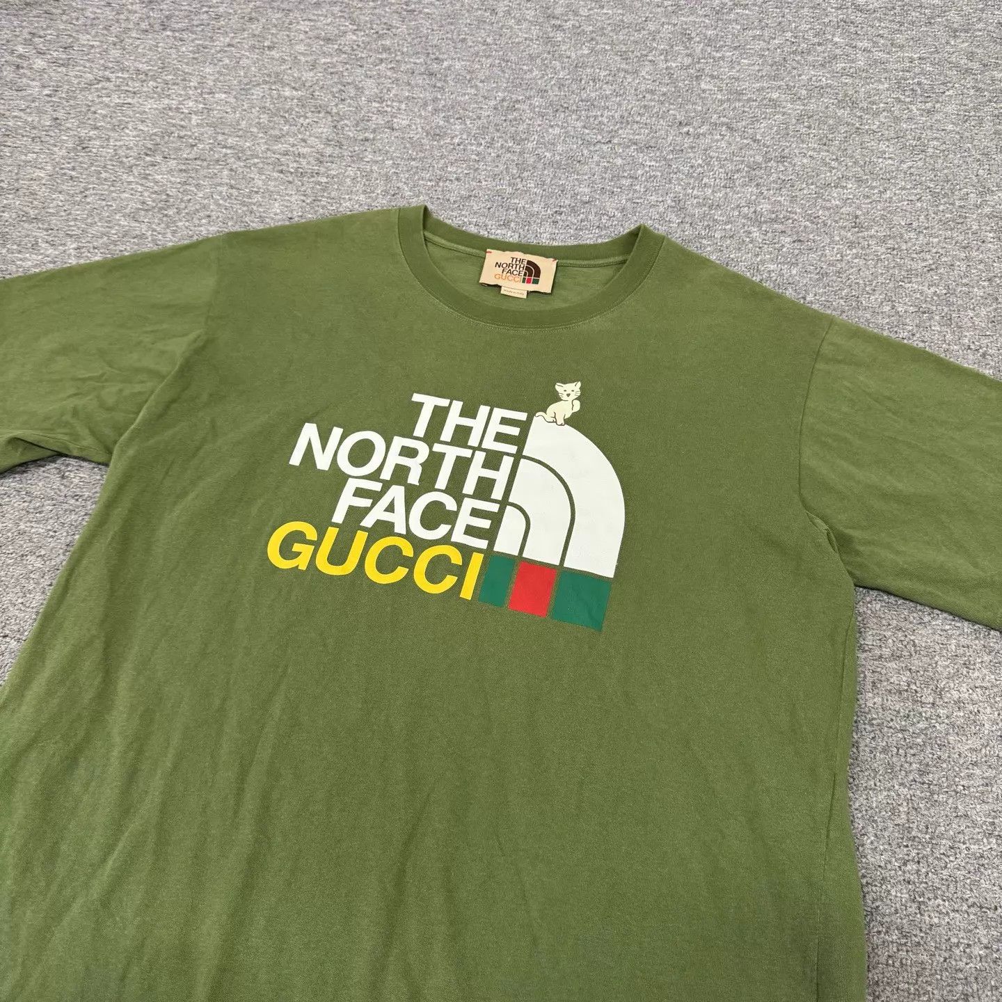 Gucci Gucci x TNF Olive Green Cat Print SS Tee L Size US L / EU 52-54 / 3 - 3 Thumbnail