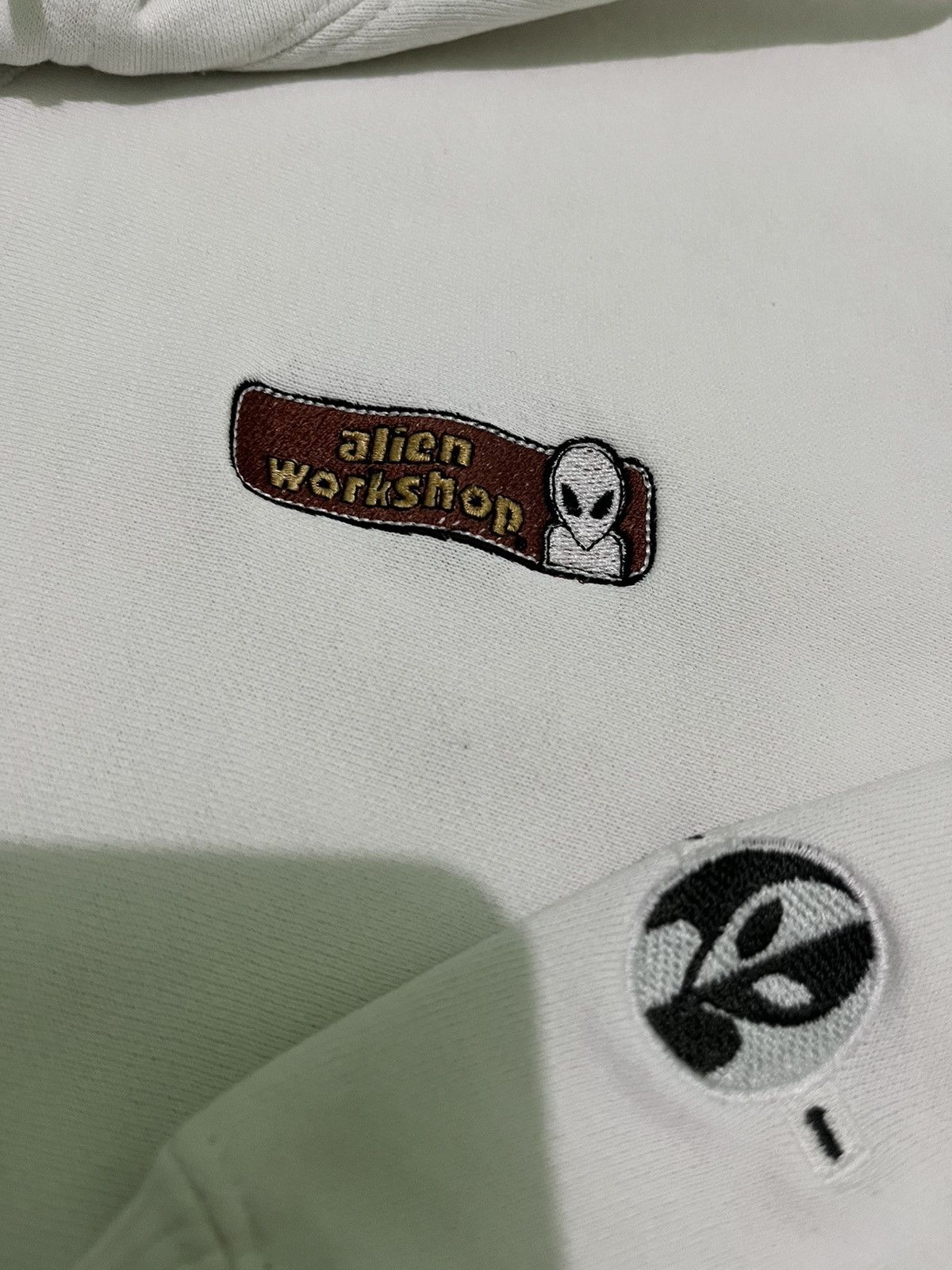 Alien Workshop × Vintage Vintage Alien Workshop White Hoodie Size US L / EU 52-54 / 3 - 3 Thumbnail