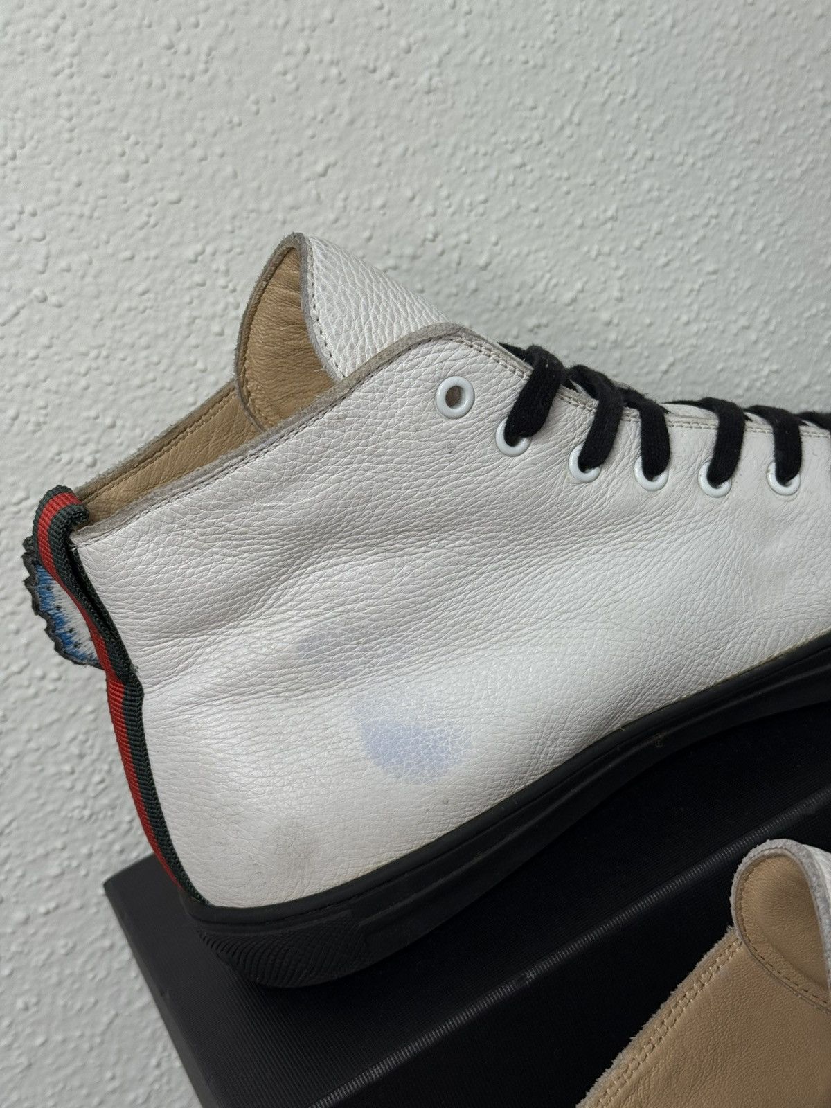 Gucci RARE Gucci Winged Dragon High Top Sneakers Size US 11.5 / EU 44-45 - 8 Thumbnail