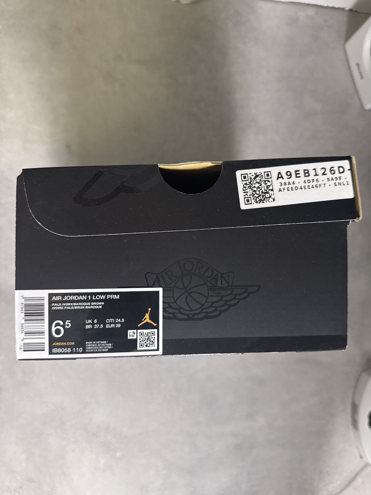 Nike Nike Air Jordan 1 Low PRM 6.5M(Pale Ivory/Baroque Brown) Size US 6.5 / EU 39-40 - 7 Thumbnail