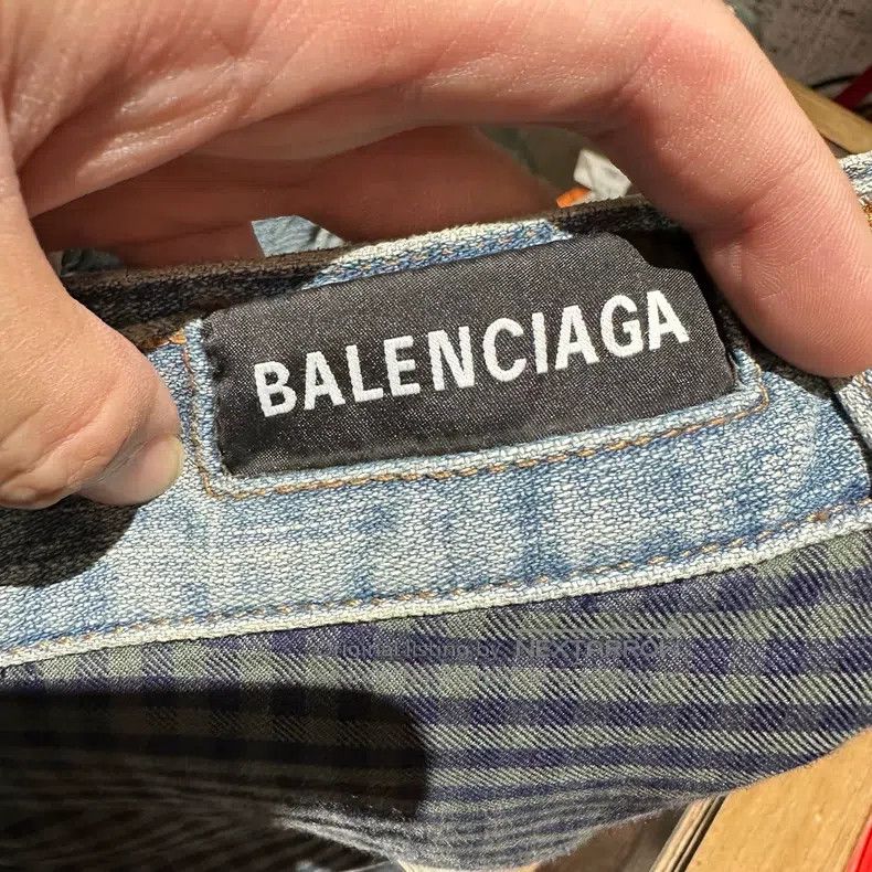 Balenciaga Balenciaga size M Fake Two-Piece Shirt Combined with Washe Size US 27 - 6 Thumbnail