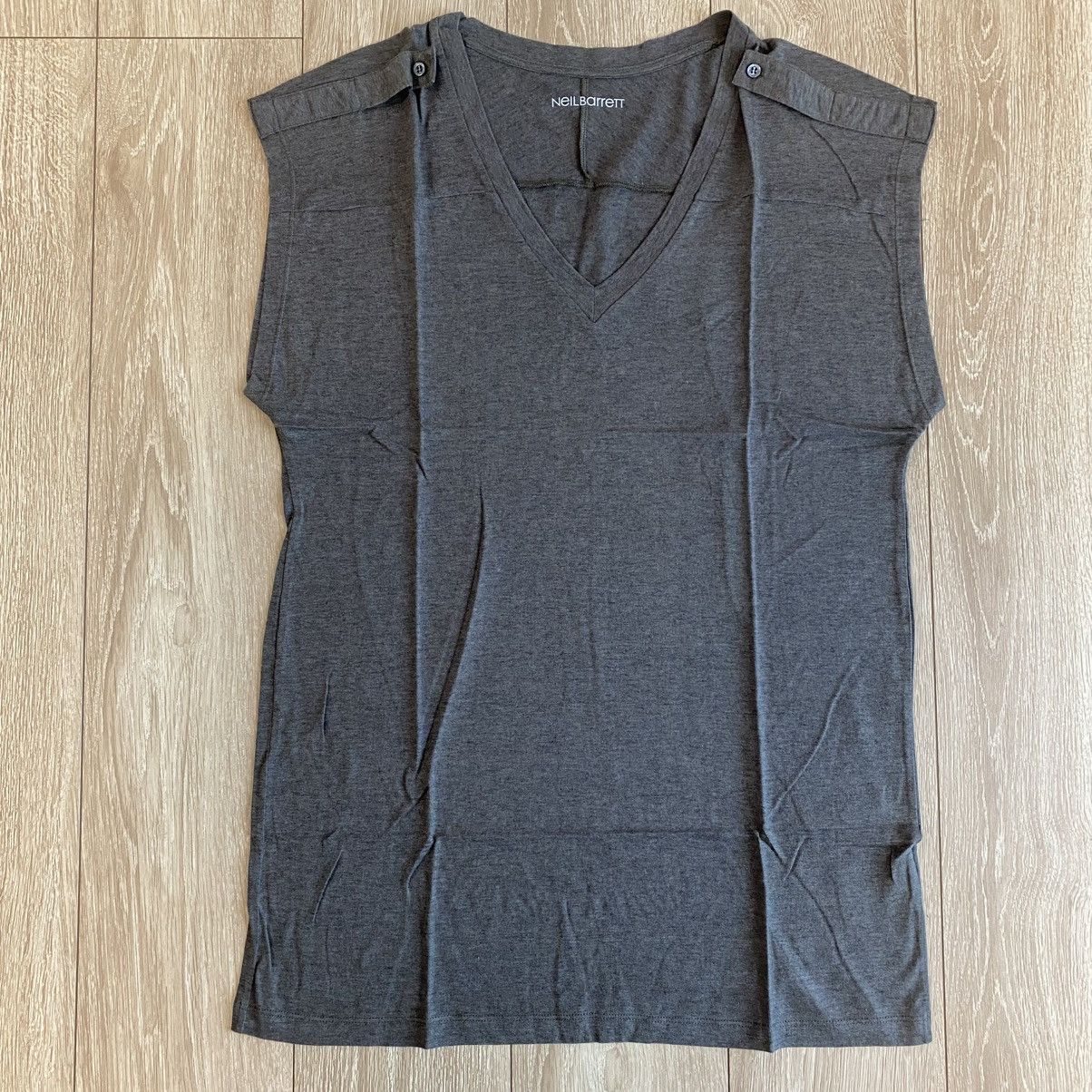 Neil Barrett Brand New Neil Barrett Archive Sleeveless T-Shirt Size US M / EU 48-50 / 2 - 2 Thumbnail