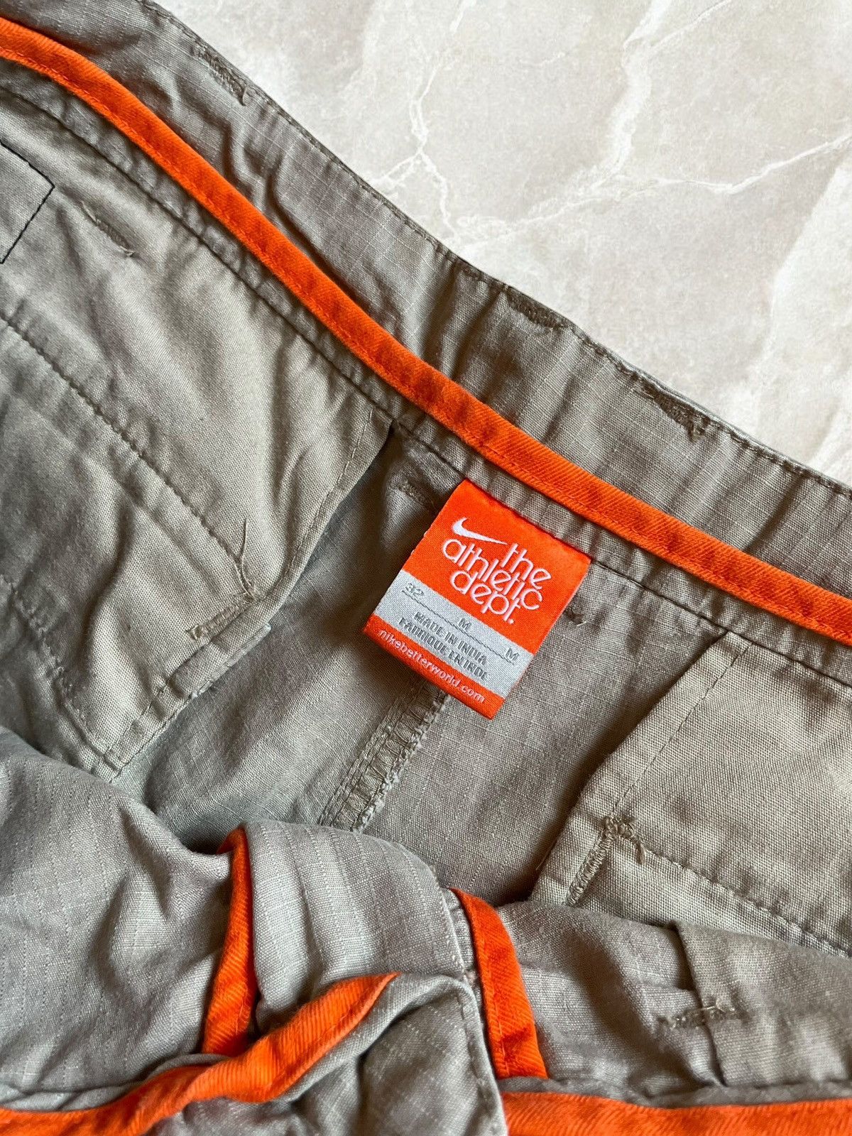 Nike × Vintage NIKE VINTAGE CARGO MILITARY Logo Shorts Swoosh Beige Bermuda Size US 33 - 6 Thumbnail