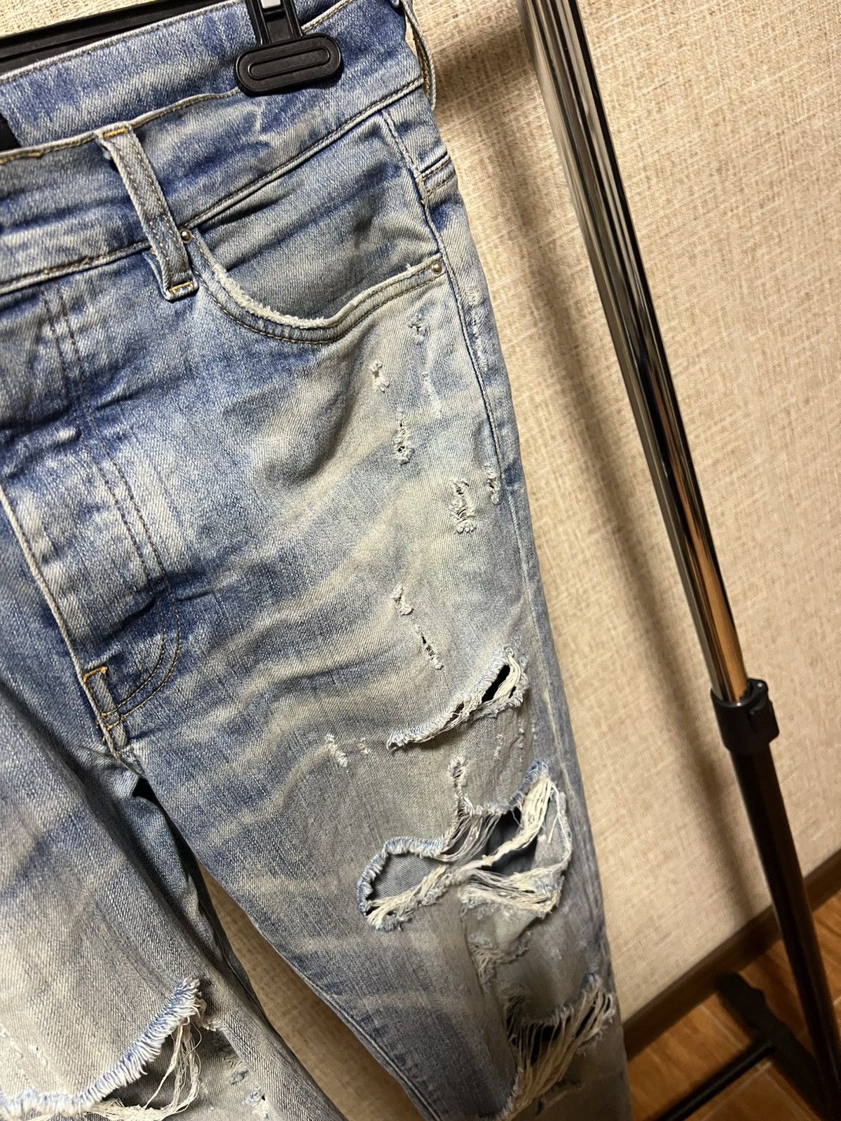 Amiri AMIRI BLUE DISTRESSED SLIM JEANS Size US 34 / EU 50 - 8 Thumbnail