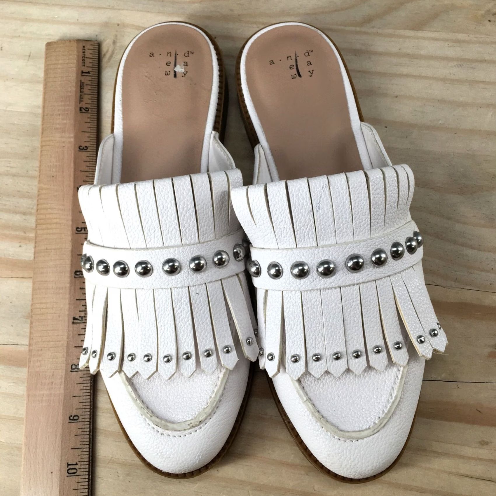 Vintage A New Day Karoline Kiltie Sandals Womens 6 Slip On Mule White Casual Slip On Moc Toe Size US 6 / IT 36 - 7 Thumbnail