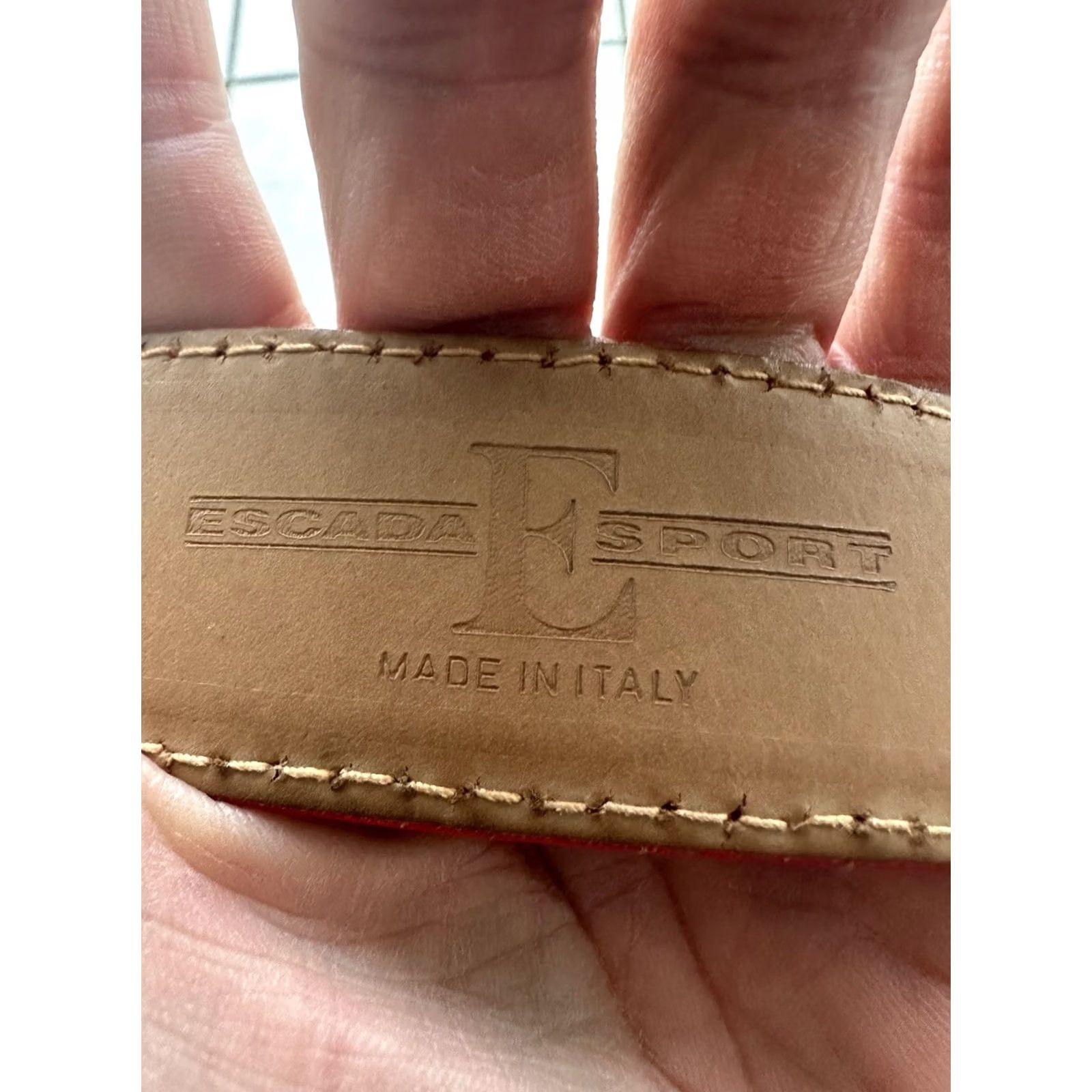 Escada VINTAGE ESCADA Belt Womens S Red Leather Gold Buckle 80s 90s RARE Italy Size ONE SIZE - 7 Thumbnail