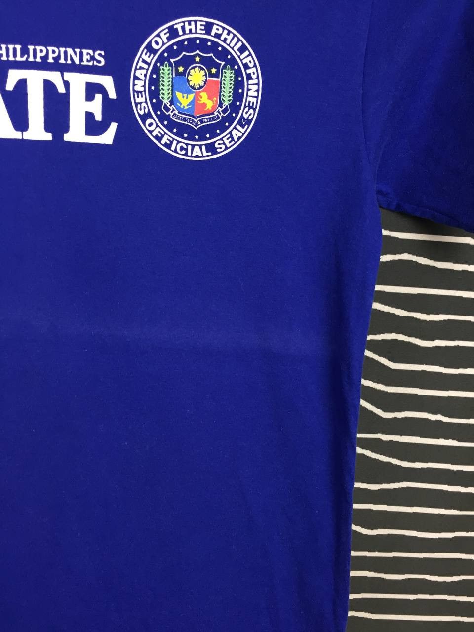 Vintage Vtg Republic of The Philippines Senate Official Seal Tee Size US M / EU 48-50 / 2 - 5 Thumbnail