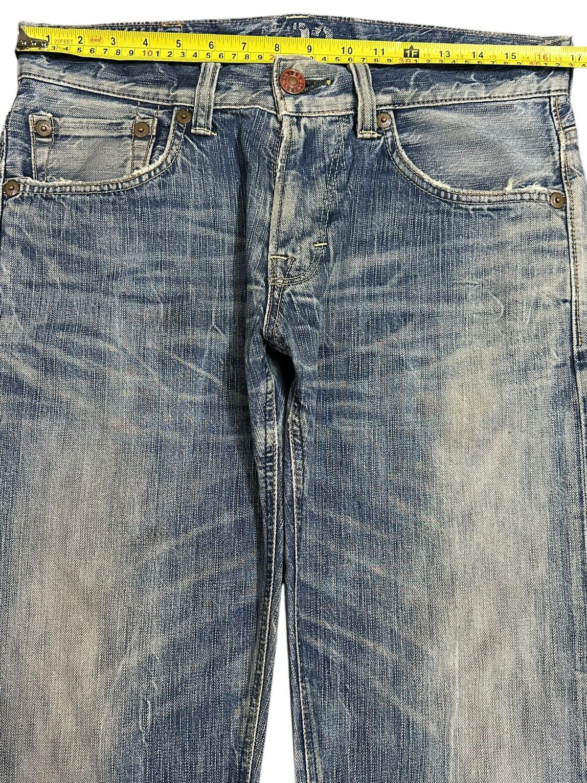 Edwin Vintage Edwin Blue Faded Wash Style Loose Jeans Size US 33 - 12 Thumbnail