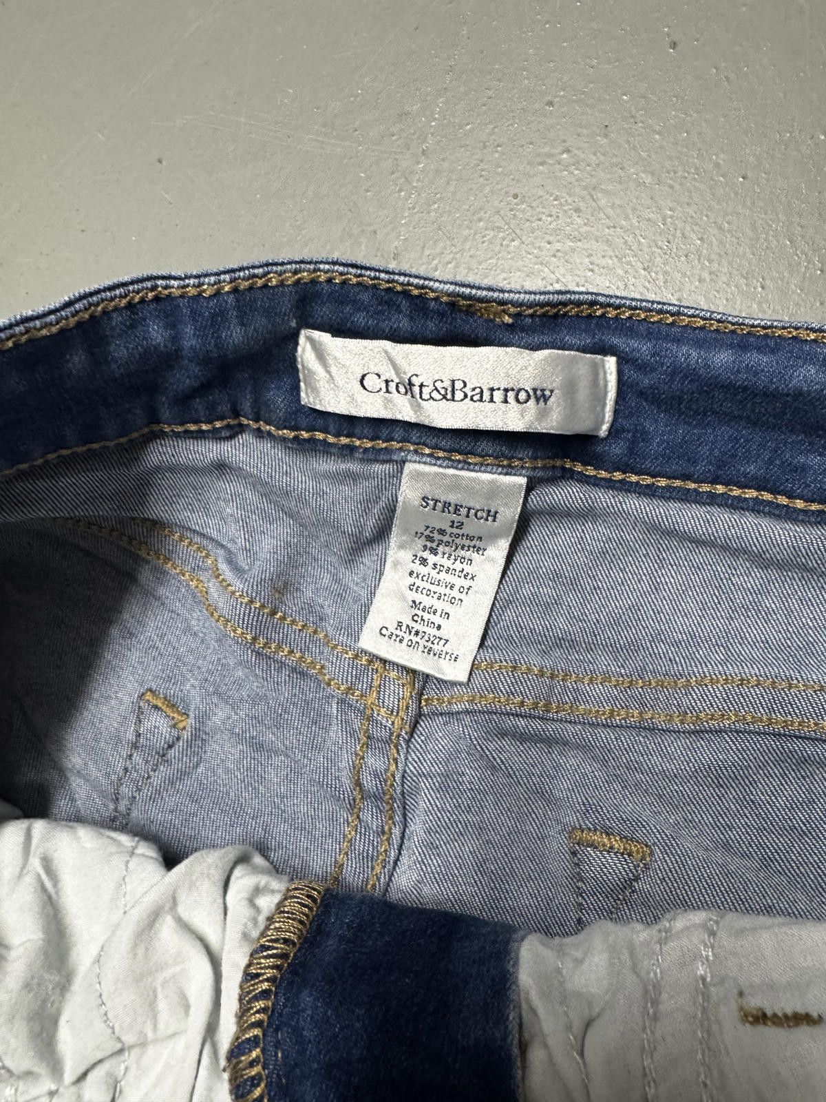 Croft & Barrow Croft & Barrow Embroidered Denim Shorts Size 30" / US 8 / IT 44 - 2 Thumbnail