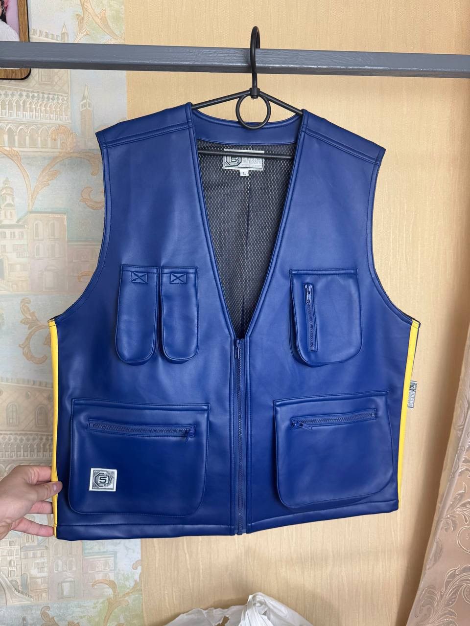Other BRAND FIVE VESTS Size US L / EU 52-54 / 3 - 1 Thumbnail