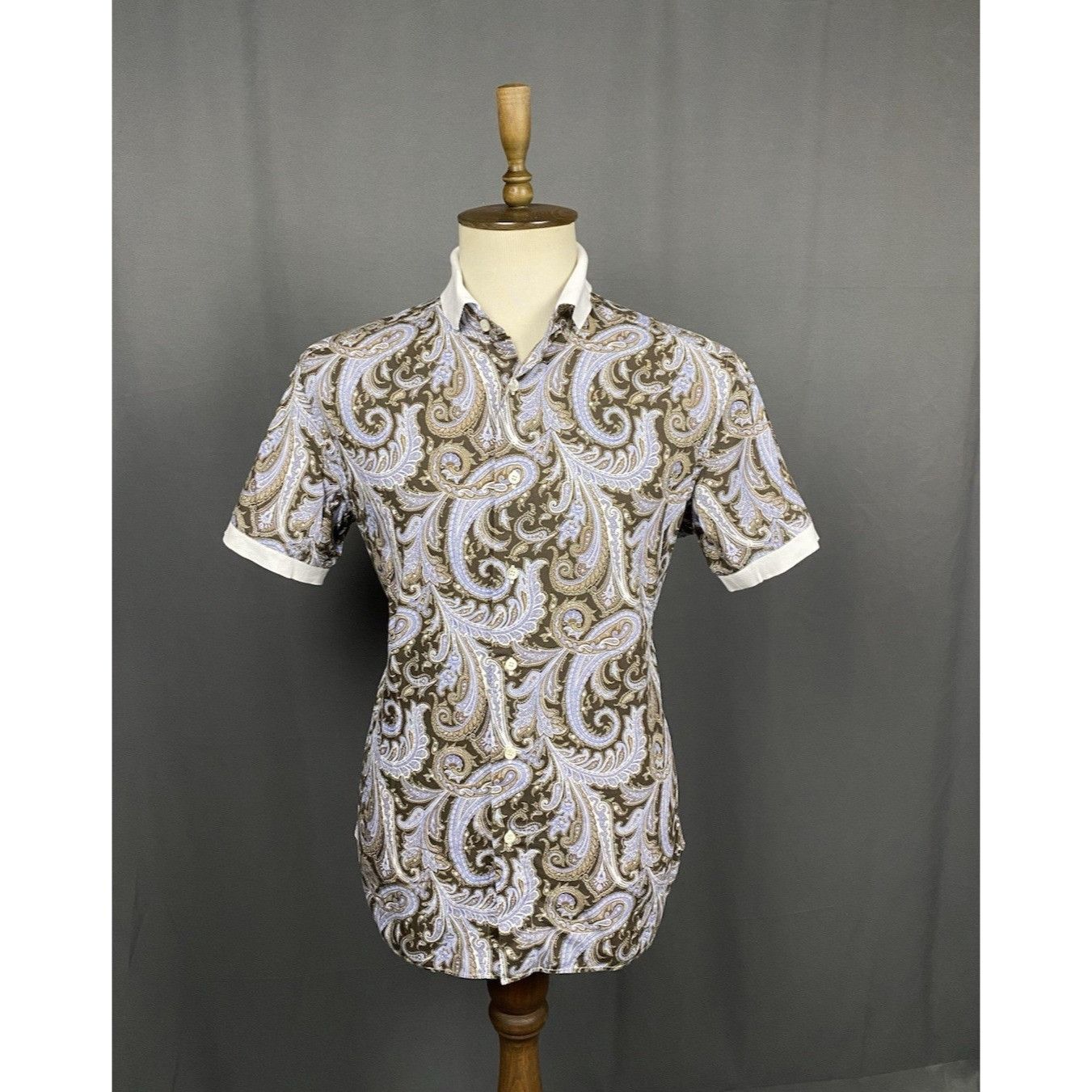 Brioni Brioni Men's Multicolor Blue Paisley Shortsleeve Shirt Size Size US XL / EU 56 / 4 - 1 Thumbnail