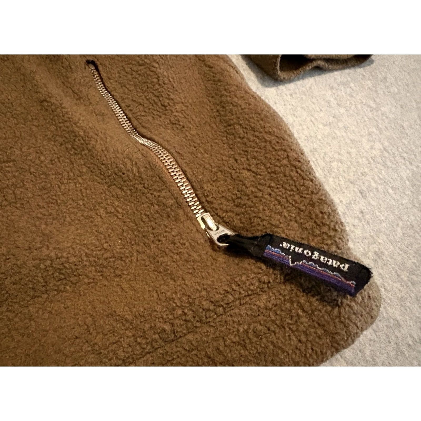 Patagonia VINTAGE Patagonia Jacket Mens Small Brown Full Zip Fleece USA Damaged Back Fabric Size US S / EU 44-46 / 1 - 2 Thumbnail