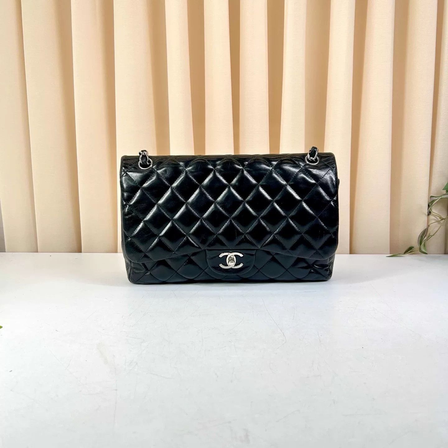 Chanel Pre-loved Bag Very good condition Size ONE SIZE - 1 Thumbnail