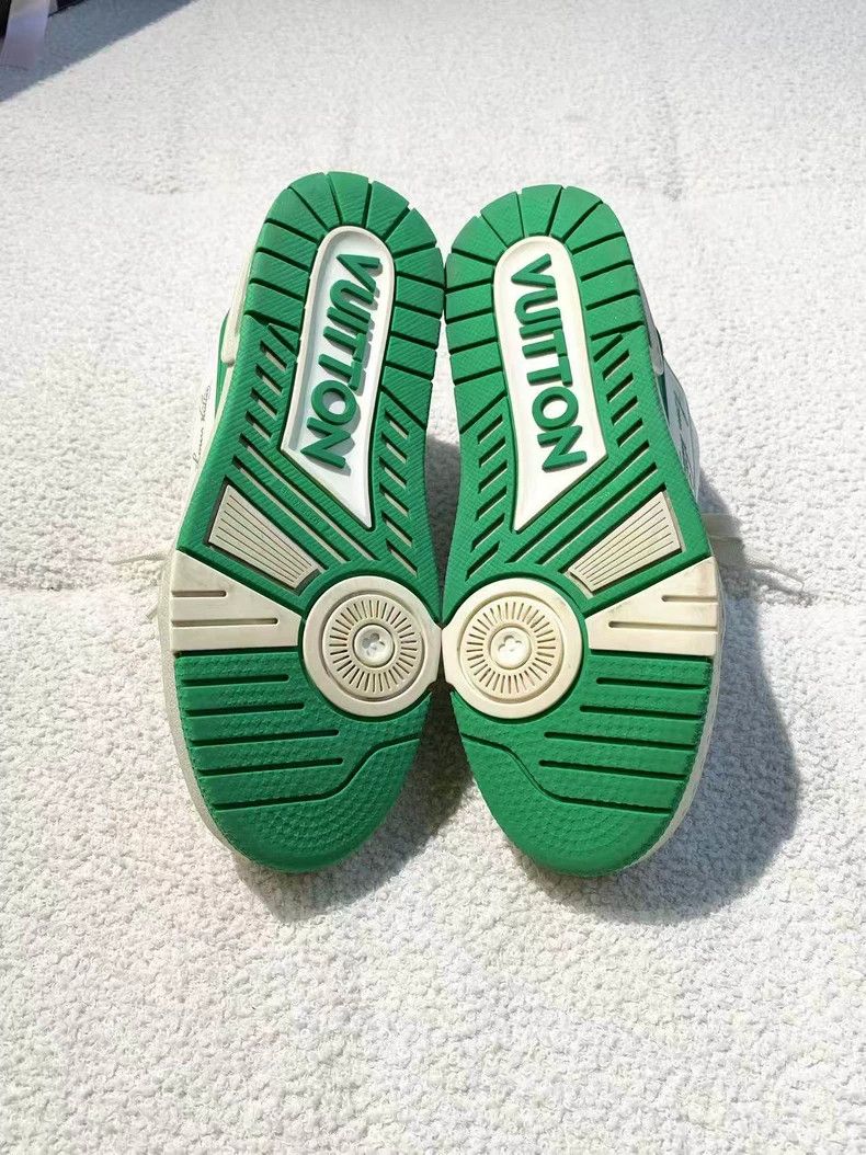 Louis Vuitton Louis Vuitton White-green shoes Size US 4 / IT 34 - 6 Thumbnail