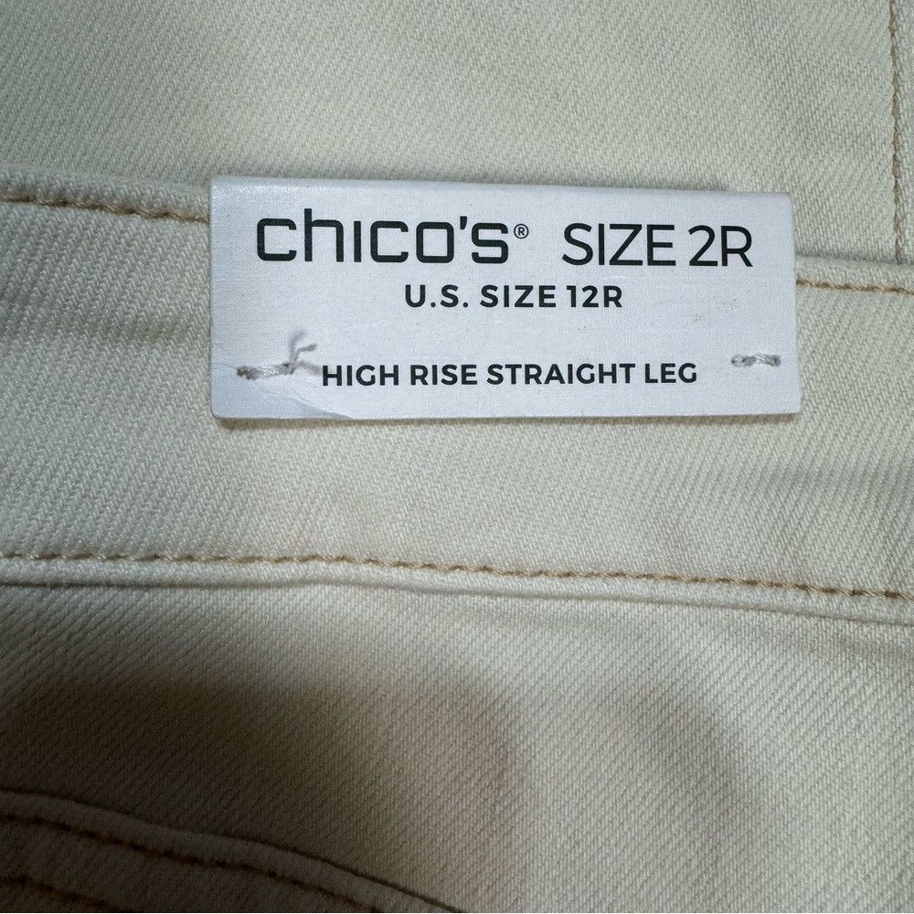 Chicos NWT New Chico's High Rise Straight Leg Ivory Jeans Size 2 U Size 34" / US 12 / IT 48 - 6 Thumbnail