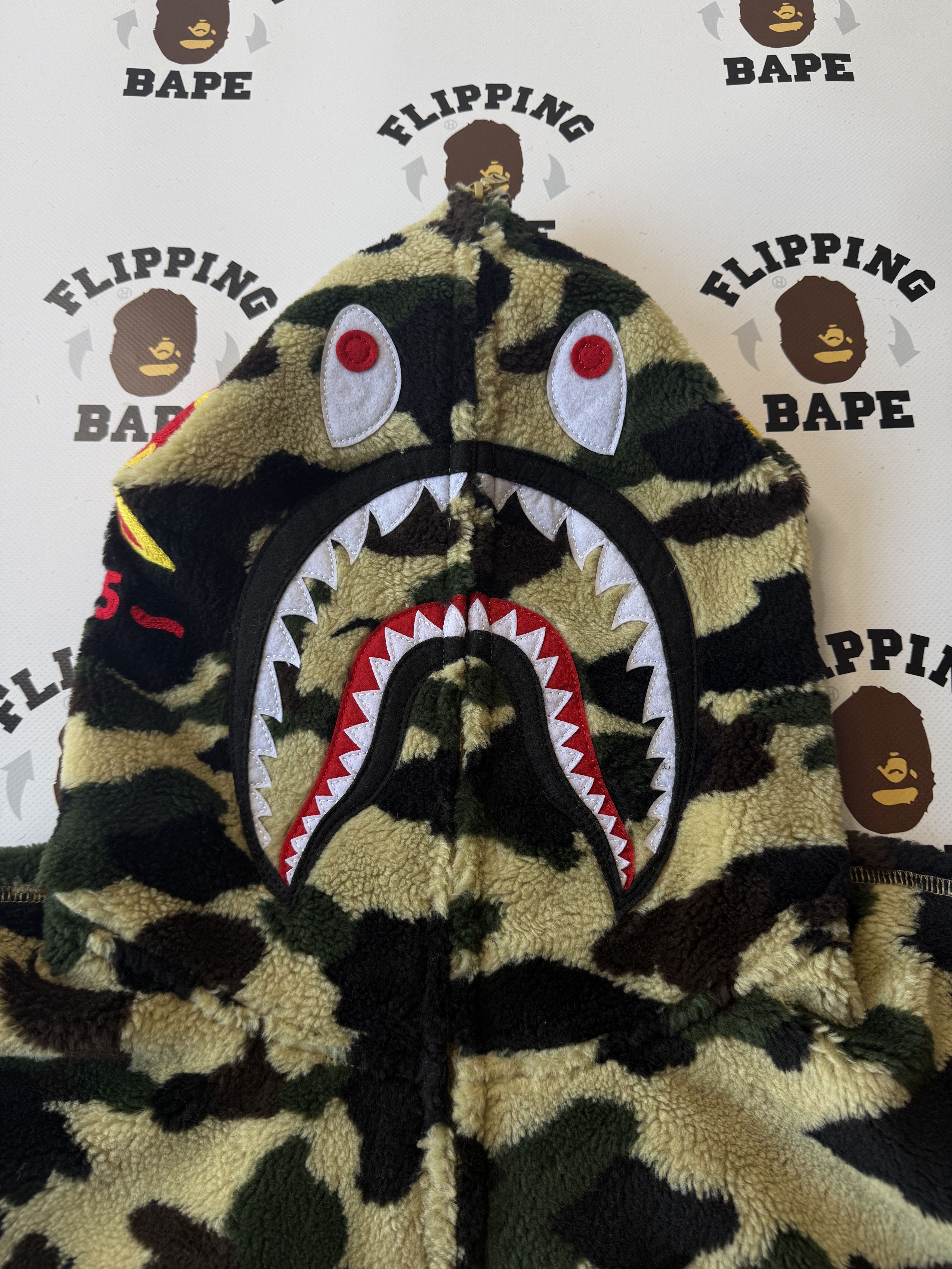 Bape × October's Very Own BAPE 1ST CAMO 2ND SHARK BOA HOODIE JACKET Size US L / EU 52-54 / 3 - 3 Thumbnail