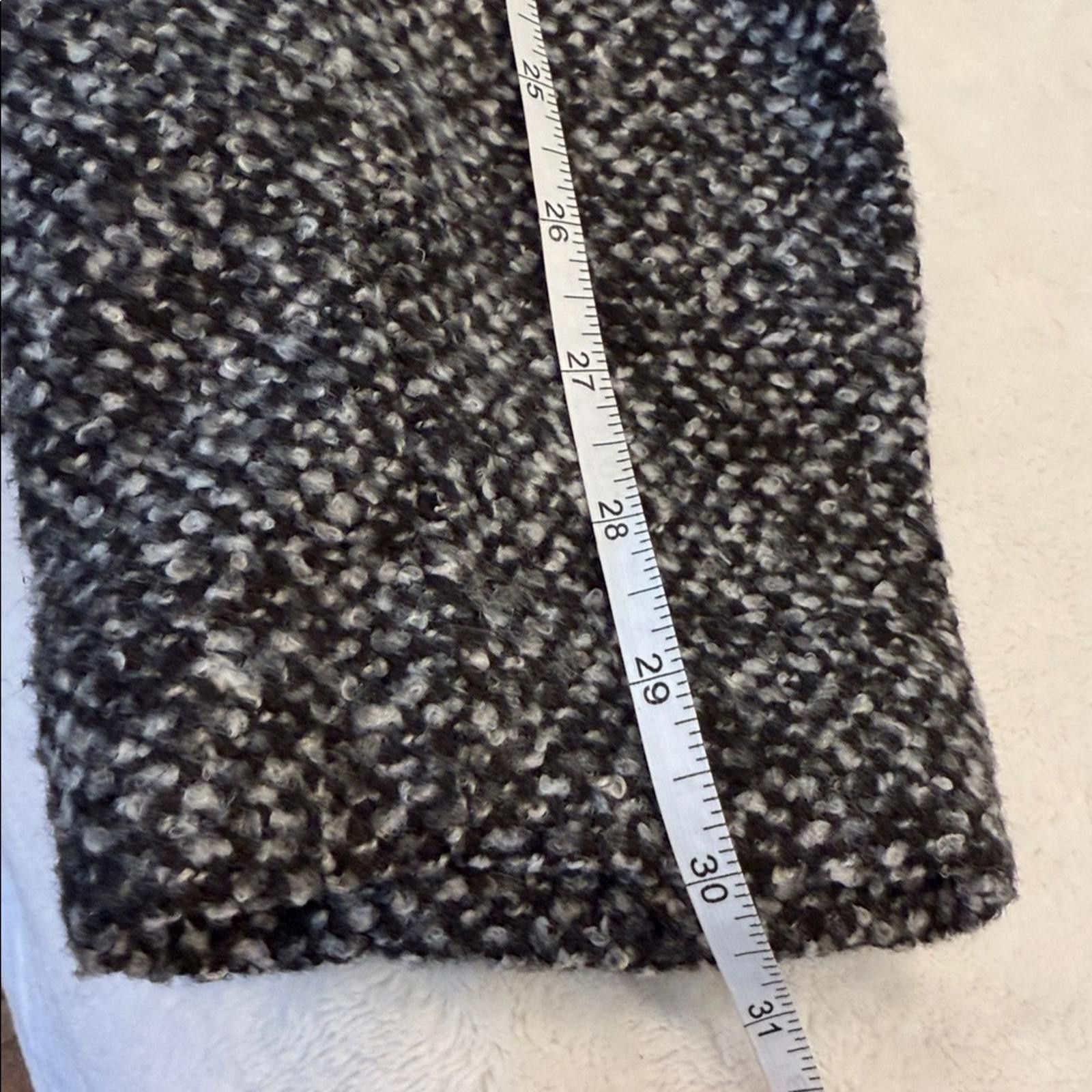 Old Navy Old Navy Black & White wool blend coat floral broach SZ Med Size M / US 6-8 / IT 42-44 - 11 Thumbnail