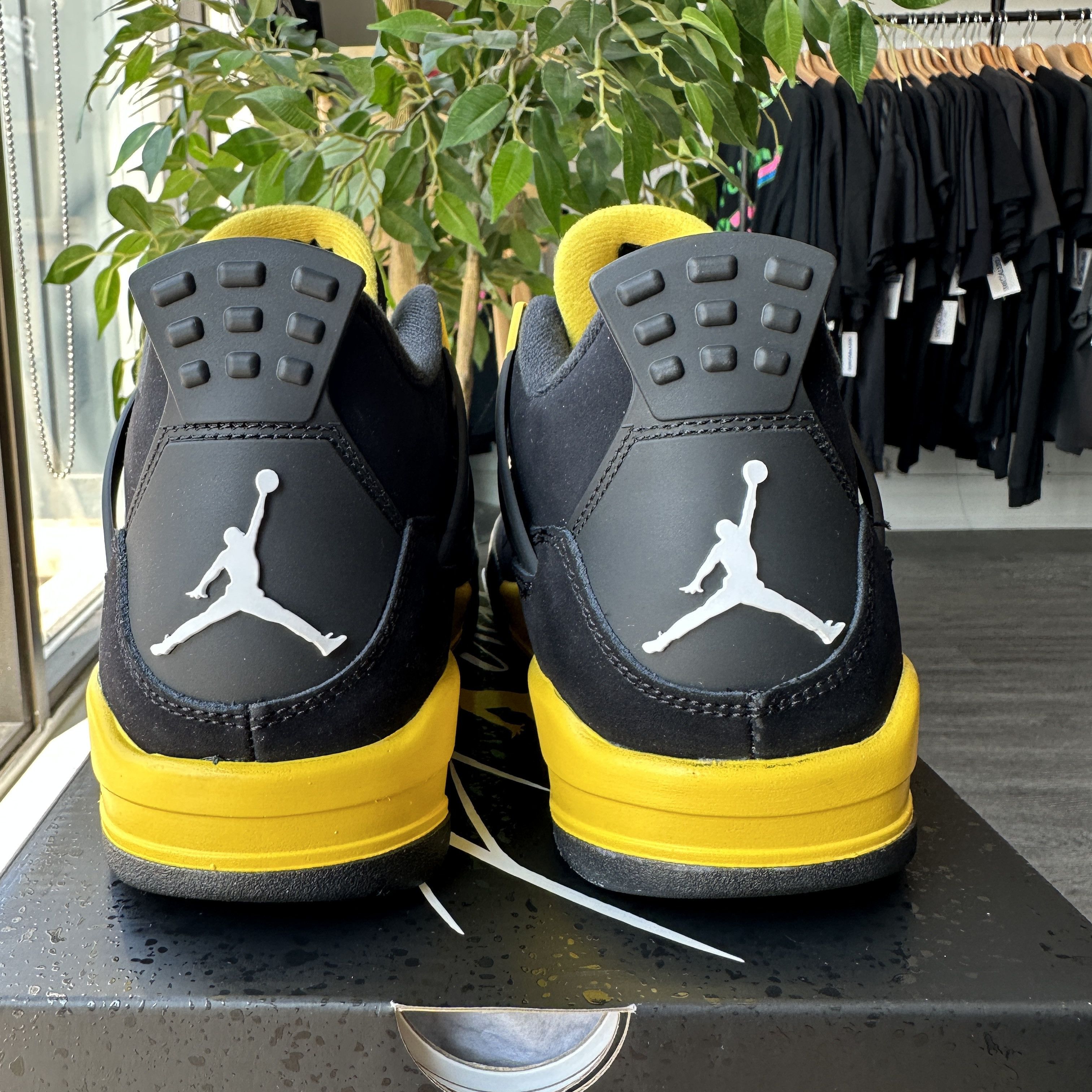Jordan Brand Jordan 4 Retro Size US 7 / EU 40 - 3 Thumbnail