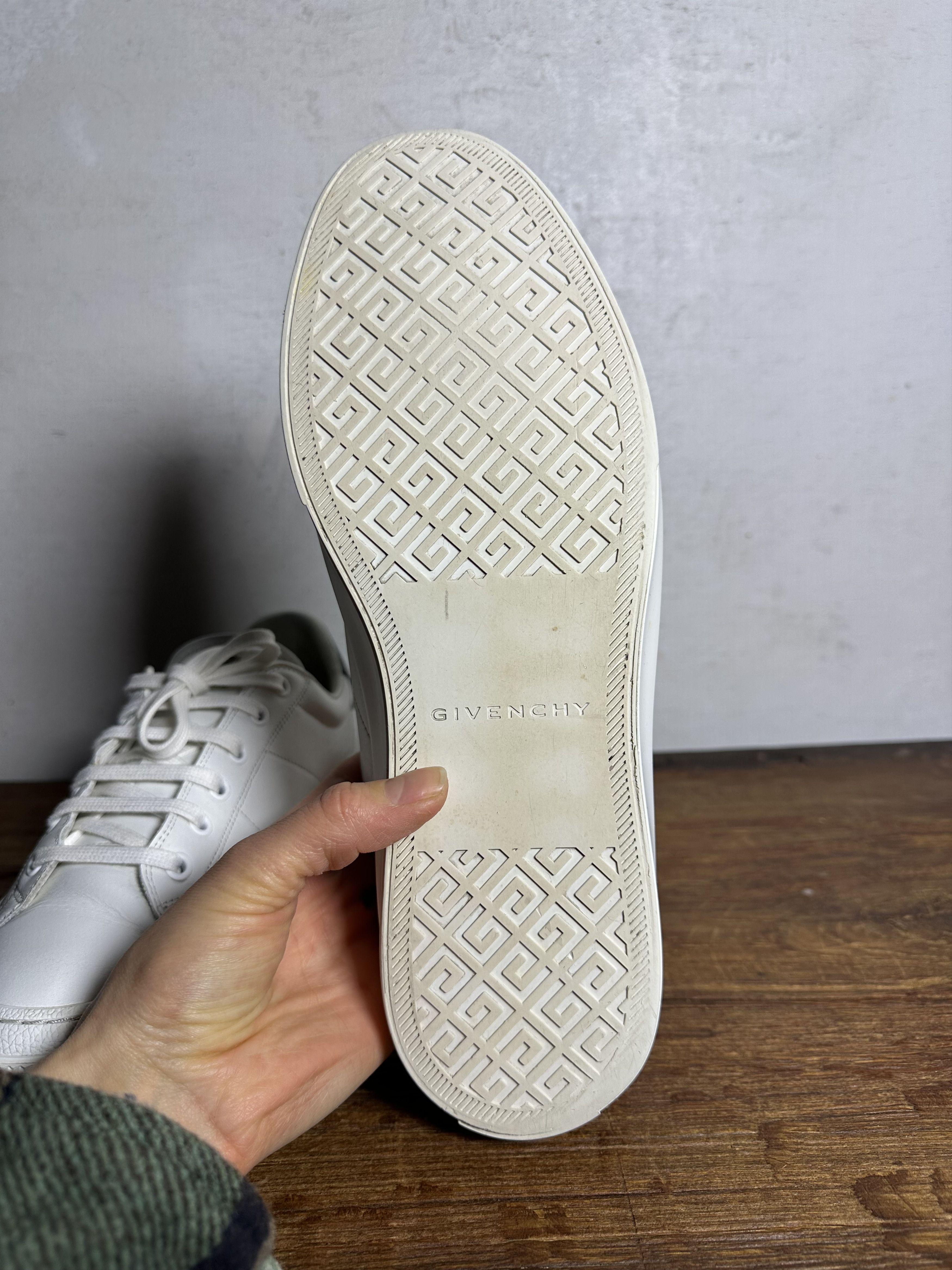 Givenchy Givenchy City Sport White Sneakers Size US 10 / EU 43 - 14 Thumbnail
