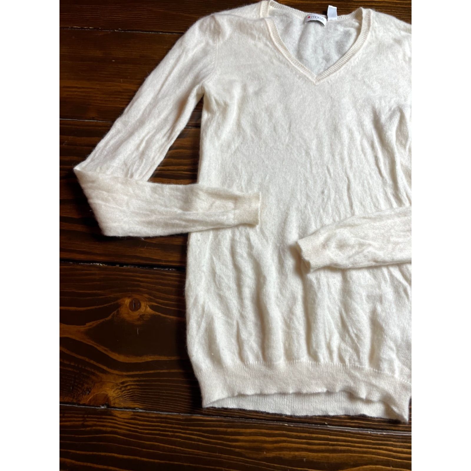 Vintage Macy Sweater Woman's Size XS Cream V-Neck Long Sleeve Cashmere Knit Ribbed Edges Size XS / US 0-2 / IT 36-38 - 4 Thumbnail