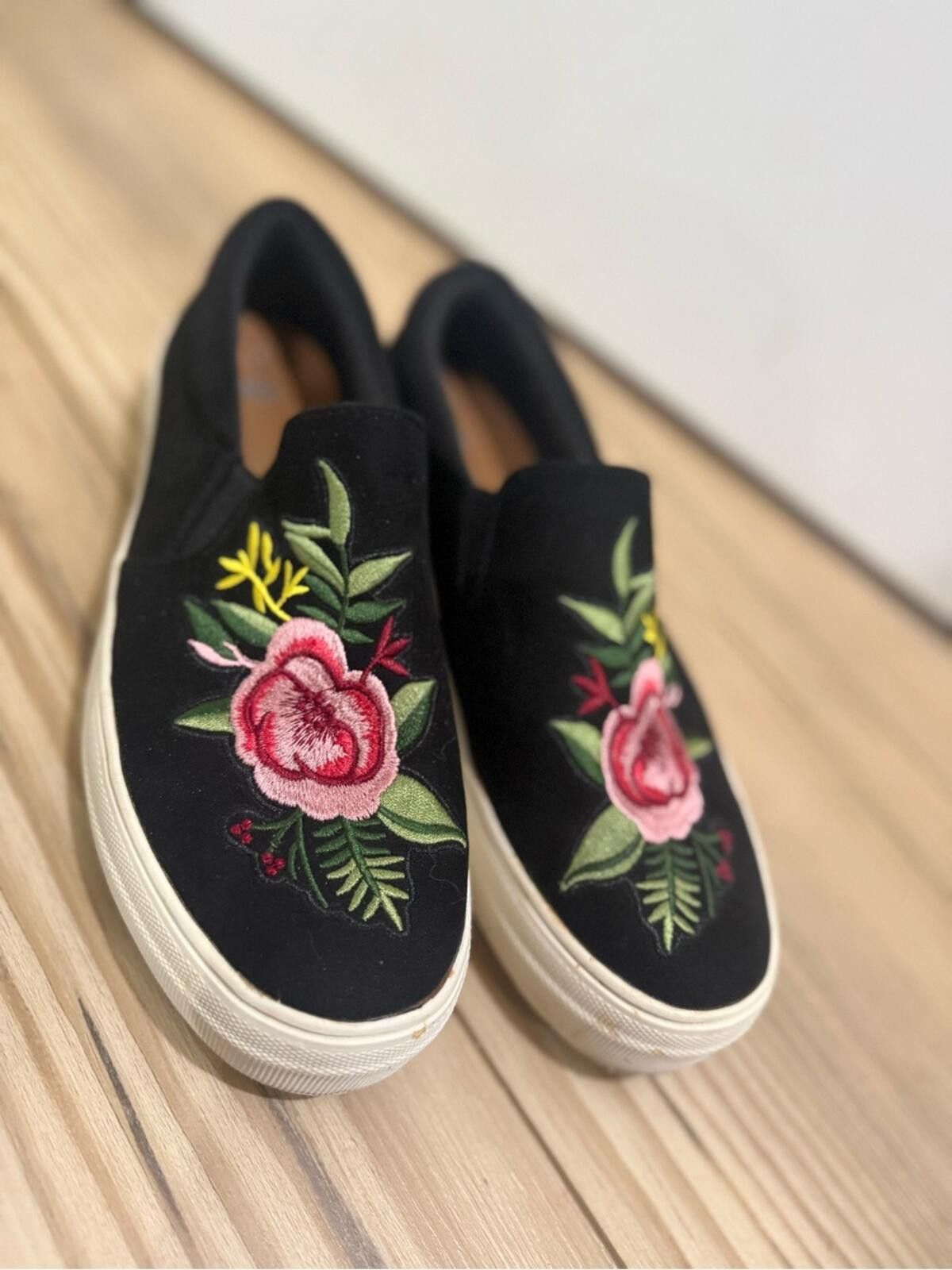 Other Big Buddha Black Slip-On Sneakers Pink Floral Embroidery Size US 8 / IT 38 - 3 Thumbnail