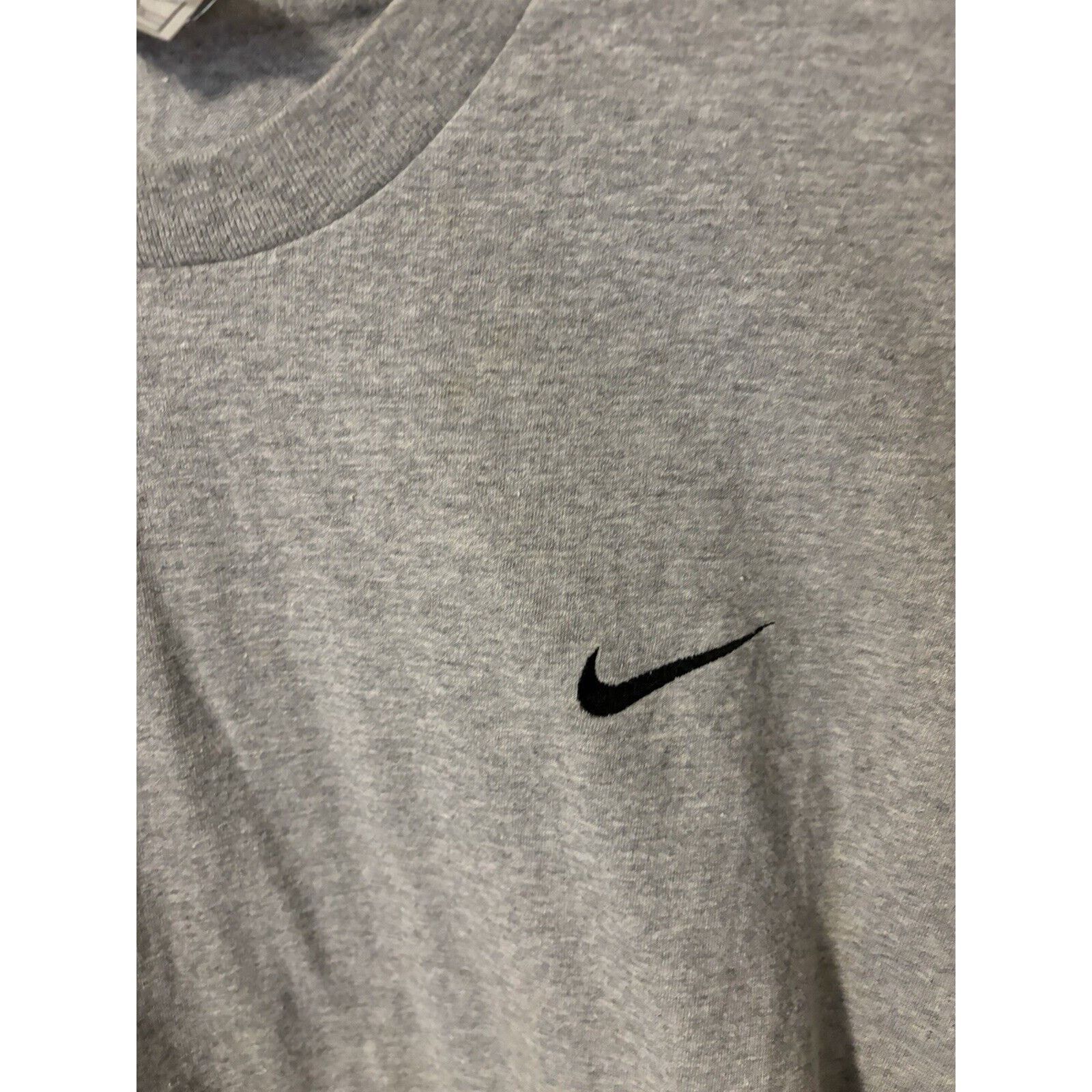 Nike vintage nike made in usa grey plain logo T-shirt black Sz L Size US L / EU 52-54 / 3 - 4 Thumbnail