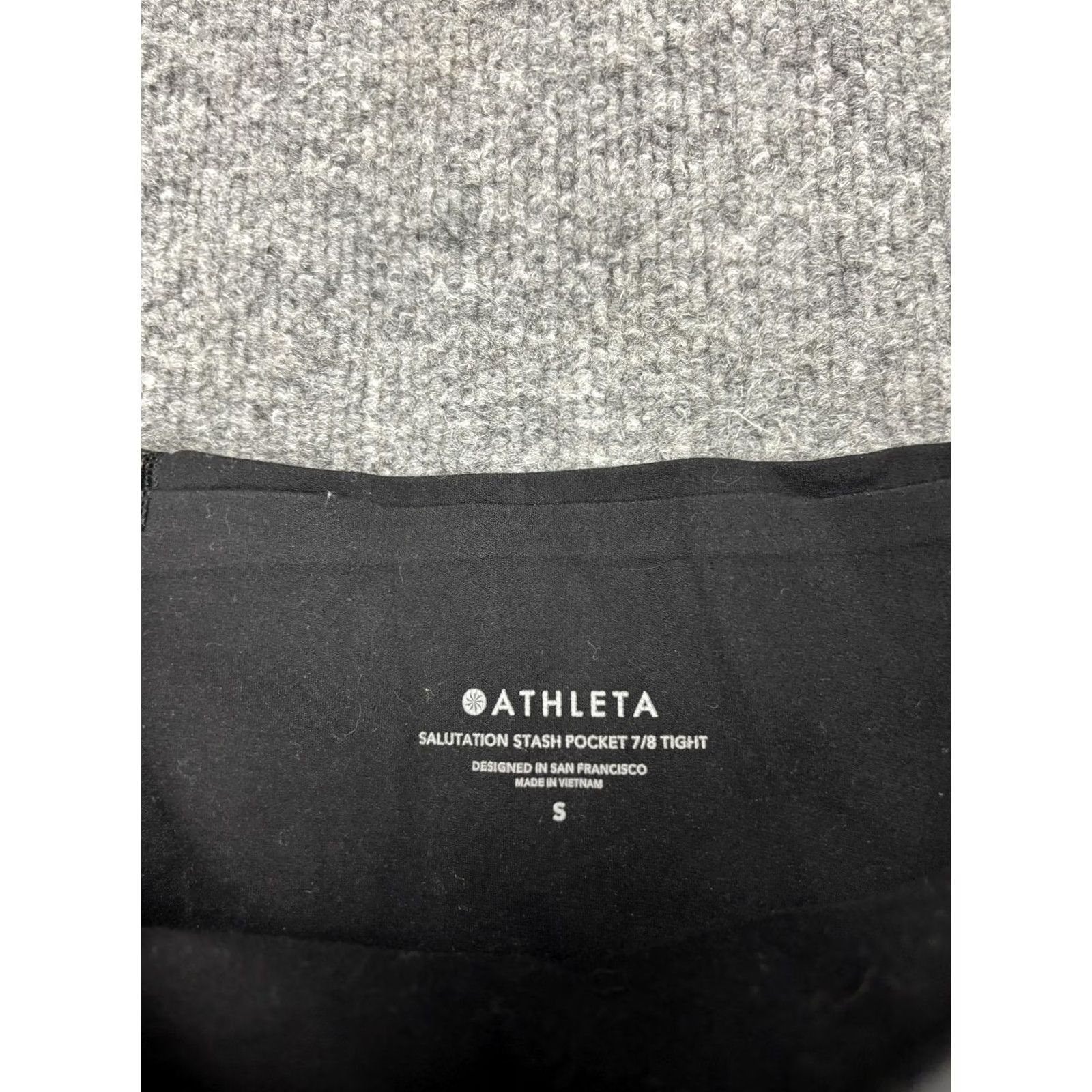 Athleta Athleta Leggings Womens Small Black Salutation Stash Pocket 7/8 Yoga Size 28" / US 6 / IT 42 - 2 Thumbnail