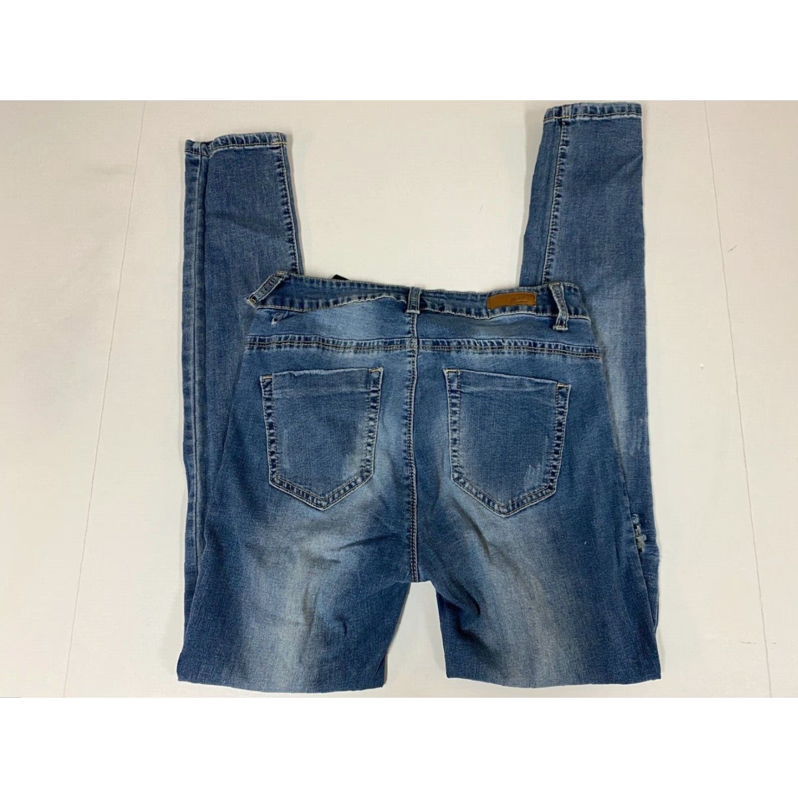Vintage Bee Ceci Jeans women’s 8 blue skinny distressed floral Size 30" / US 8 / IT 44 - 6 Thumbnail